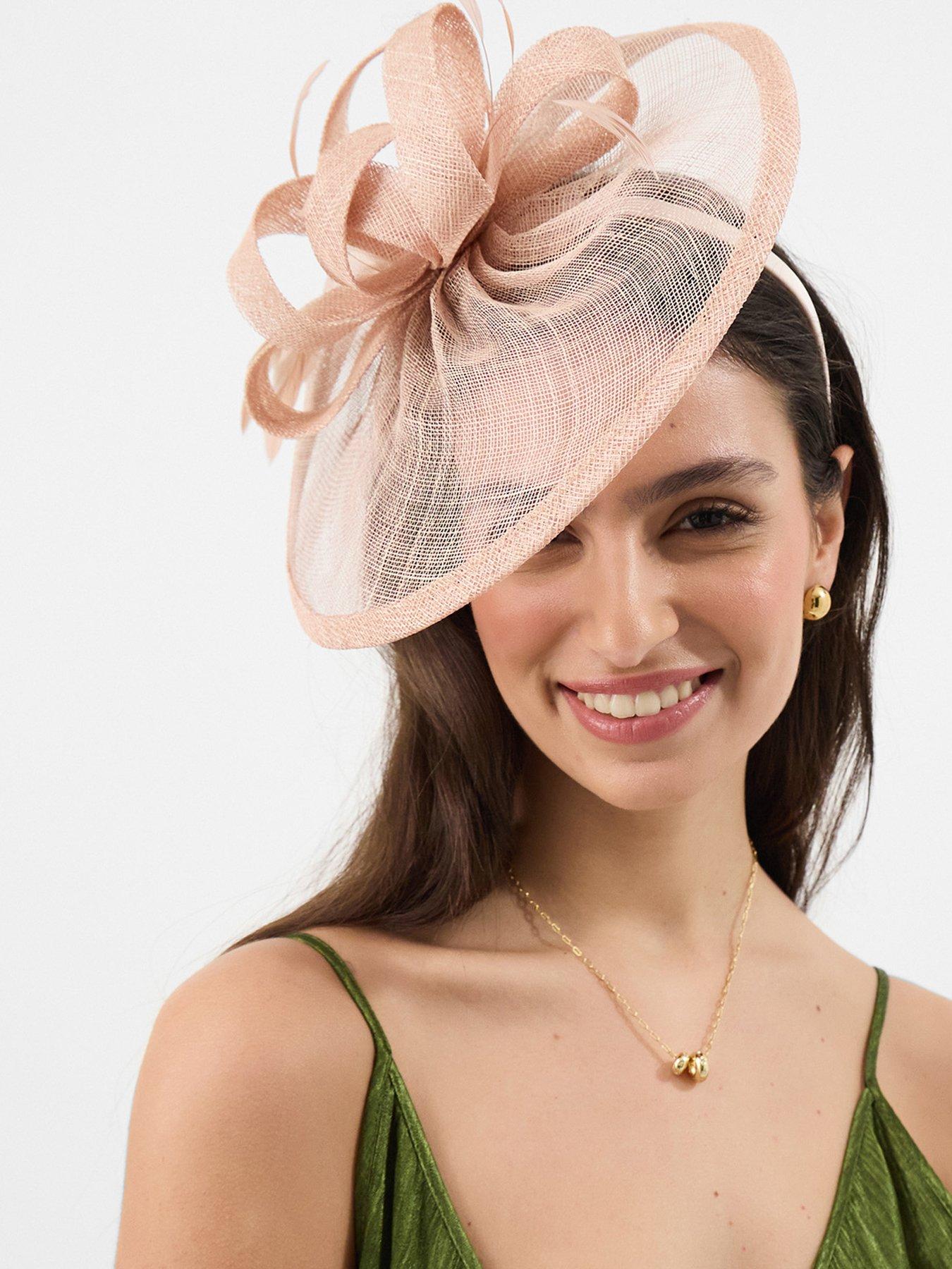 Image 2 of 4 of Accessorize Bow Feather Disc Fascinator