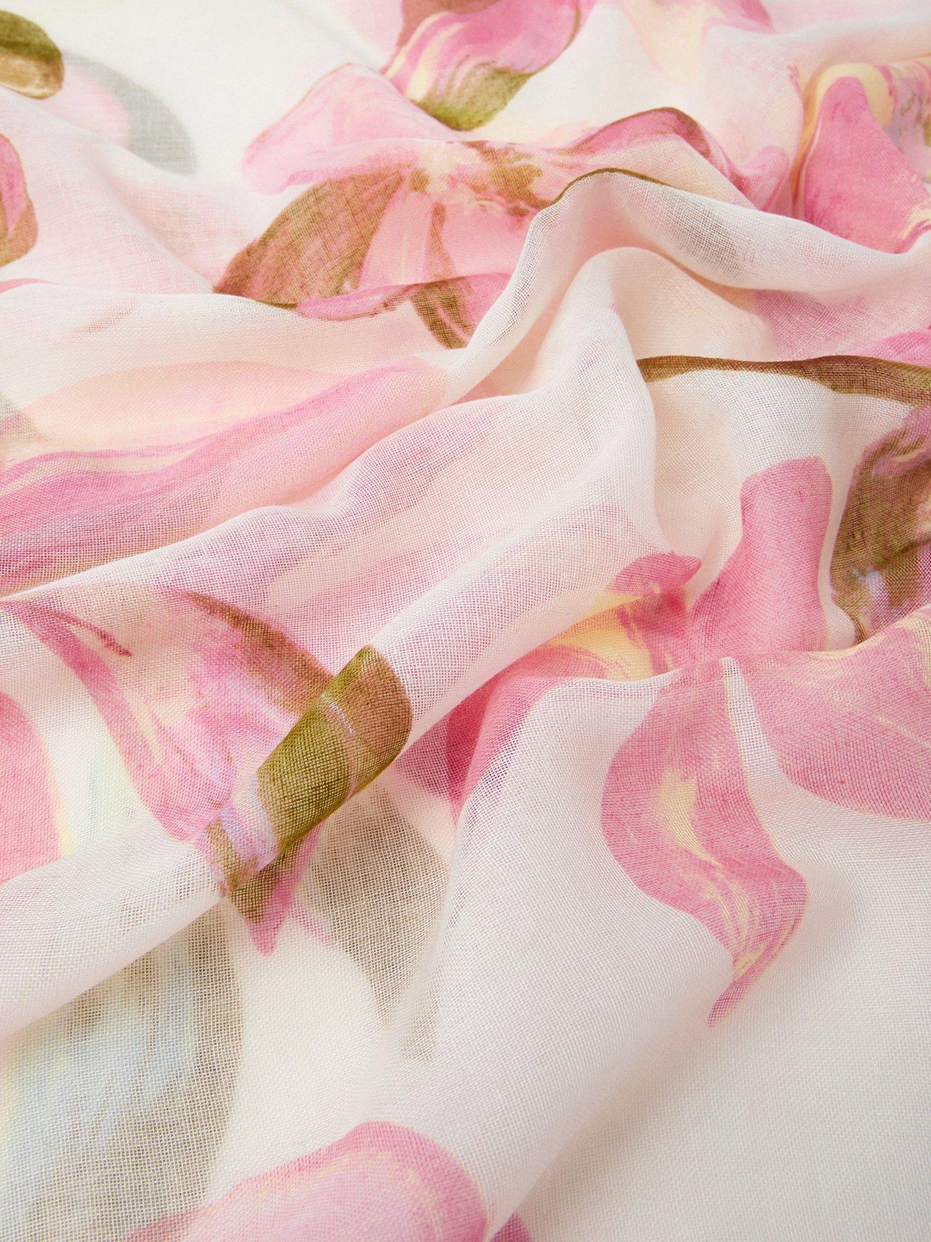 accessorize-lightweight-floral-print-scarfback