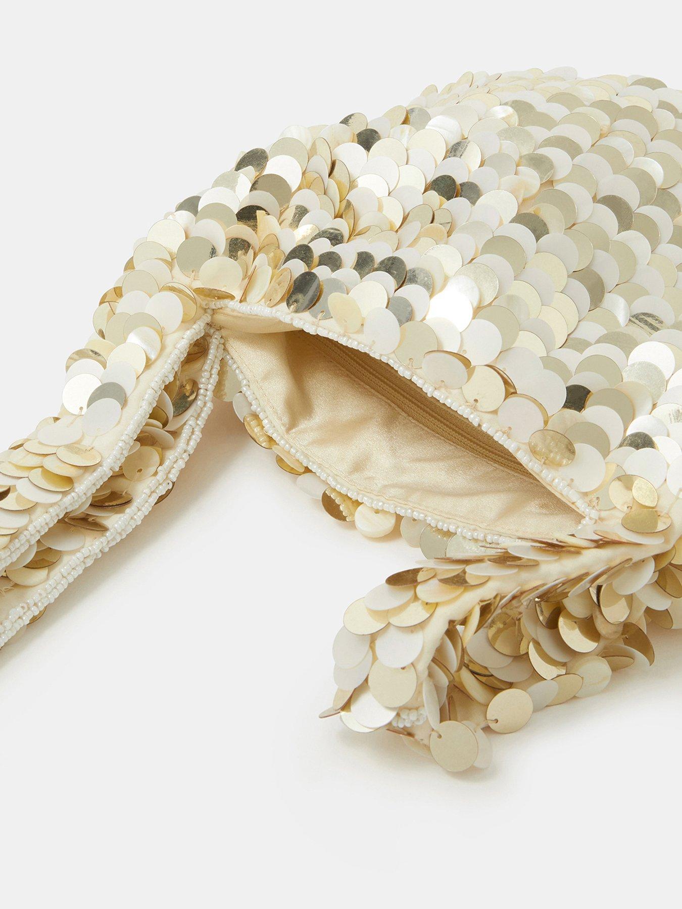 accessorize-sequin-wristlet-bagdetail