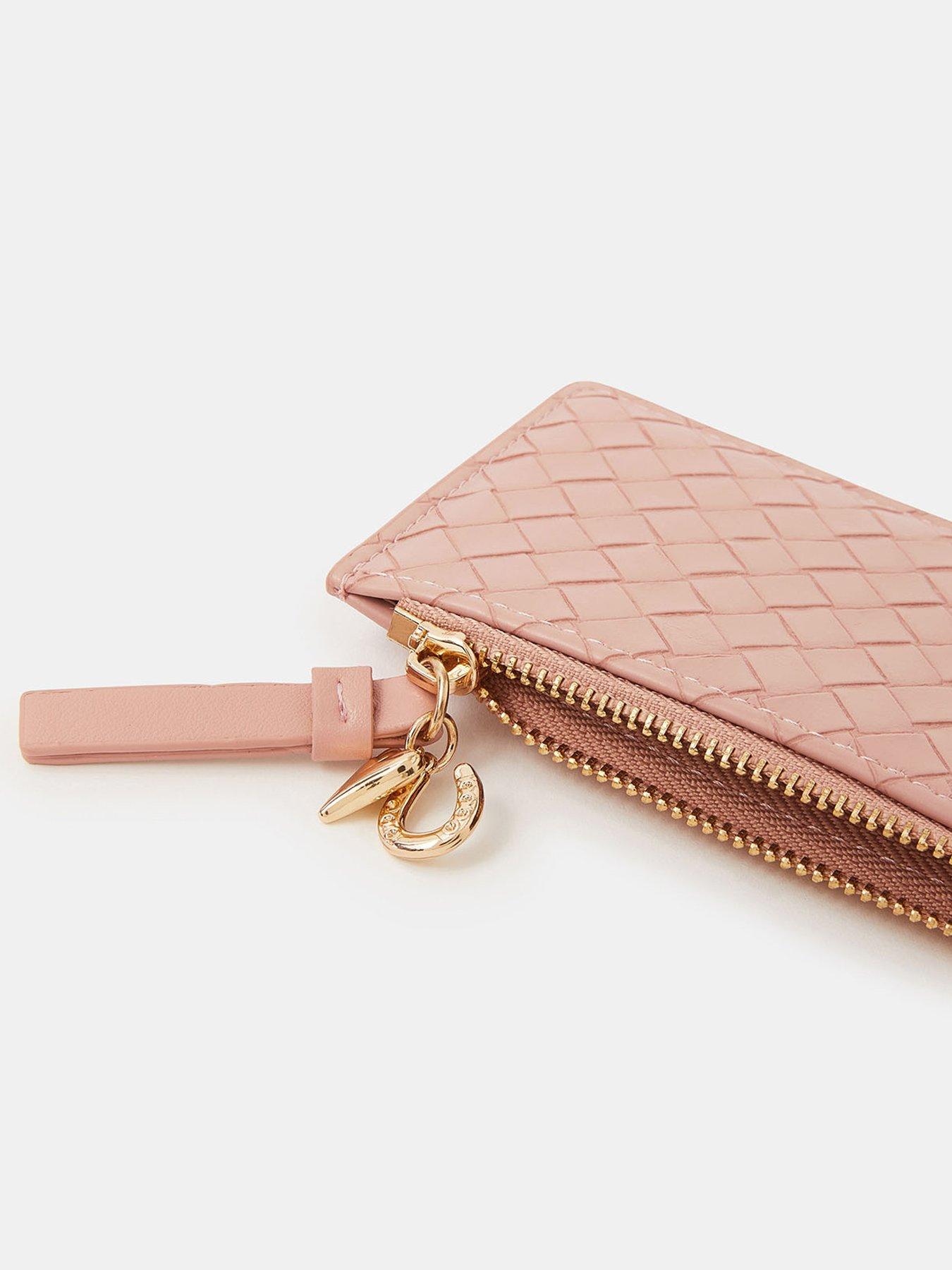 accessorize-charm-woven-card-holderoutfit