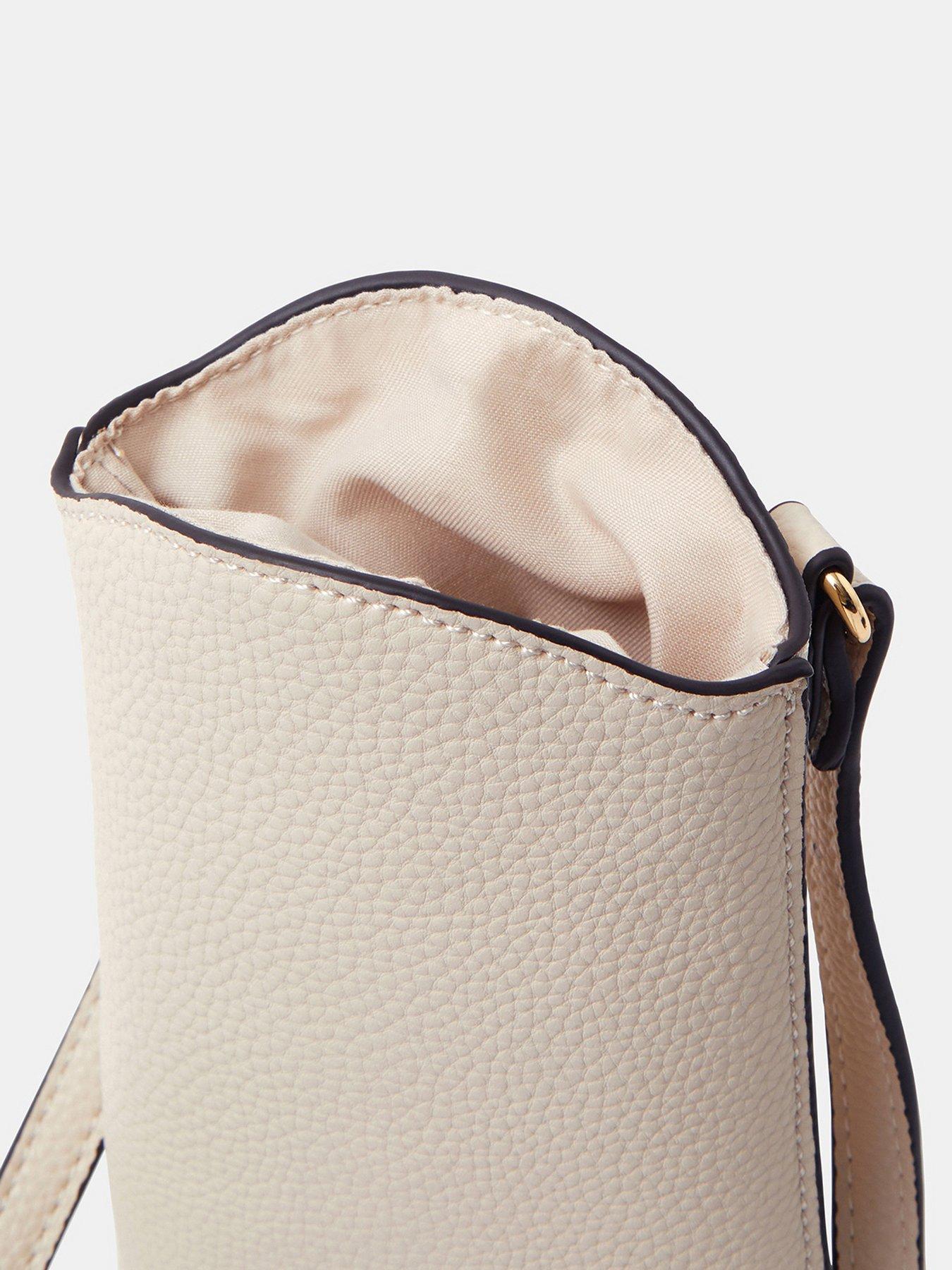 accessorize-pouch-phone-bagoutfit