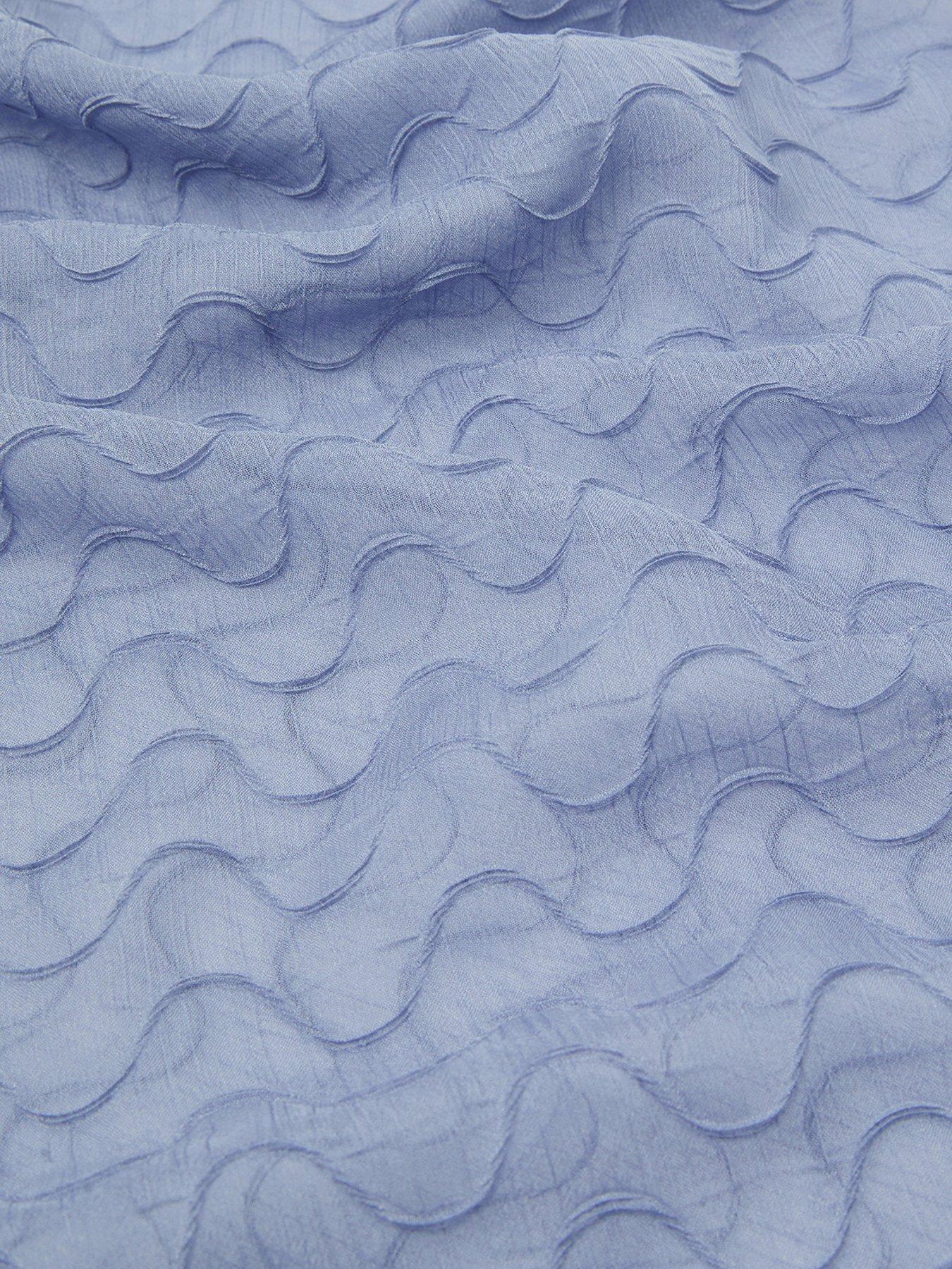 accessorize-lightweight-wave-stitch-scarfback