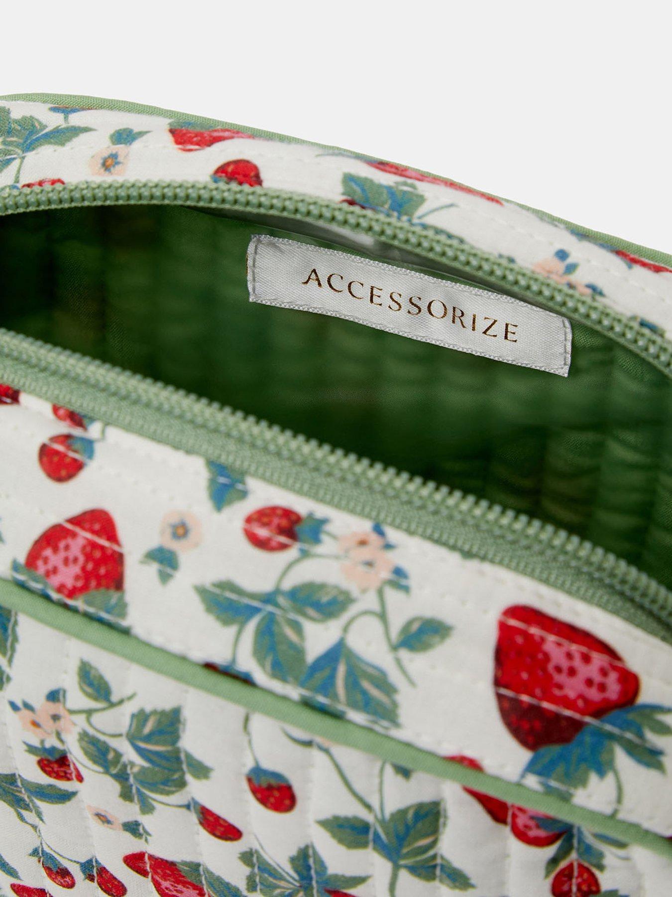 accessorize-strawberry-print-quilted-make-up-bagdetail