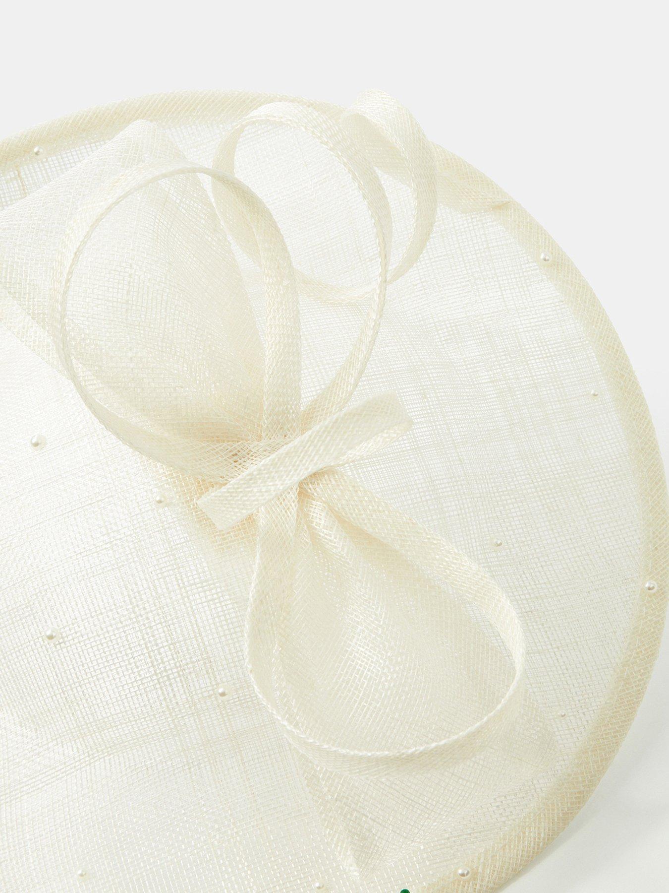 accessorize-bow-pearl-disc-fascinatoroutfit
