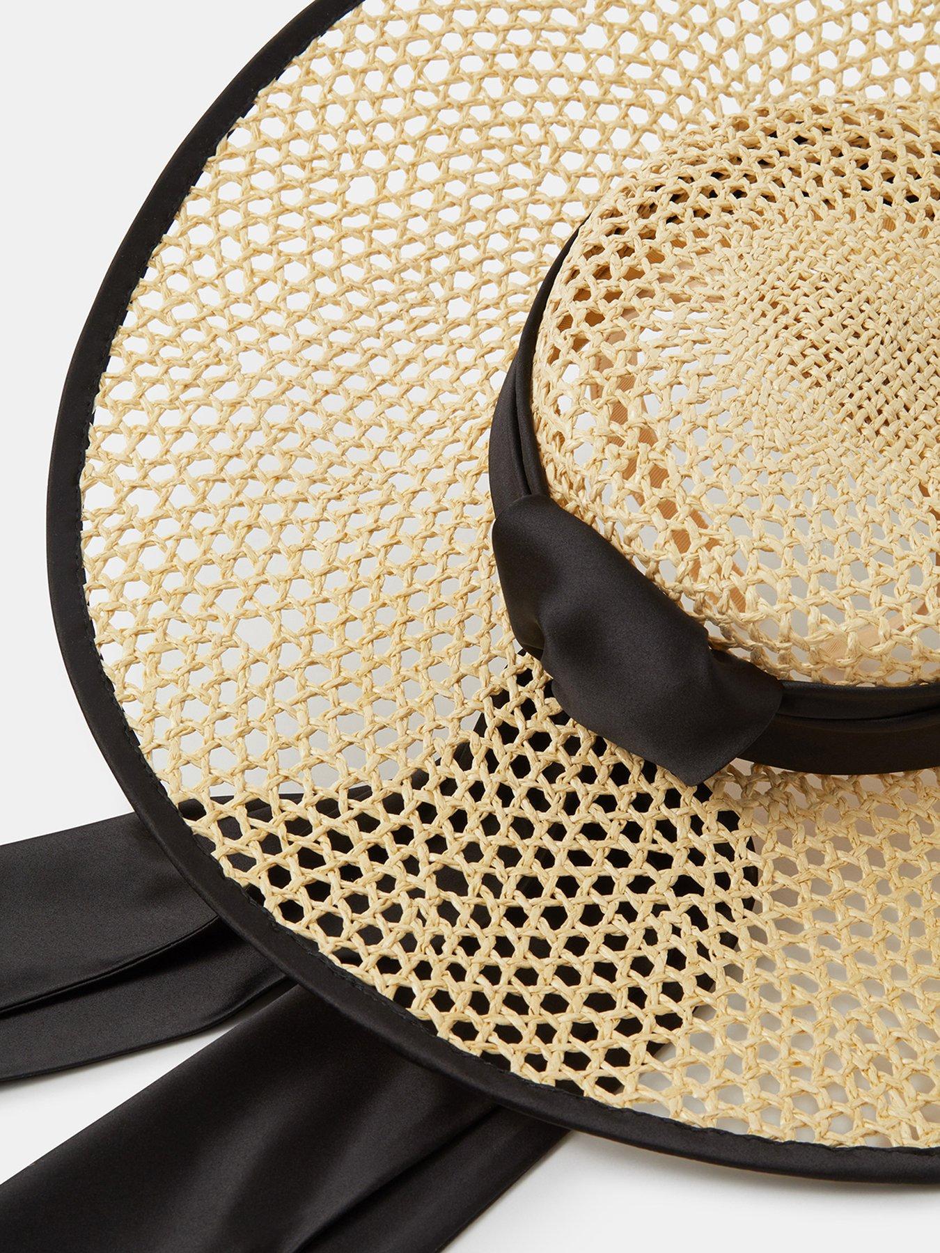 accessorize-woven-boater-fascinatoroutfit