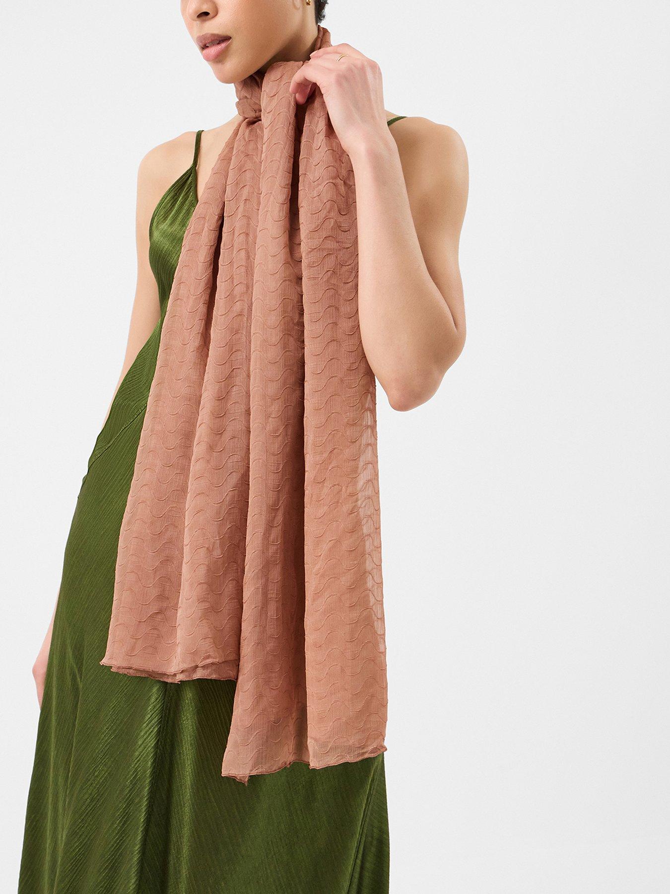 accessorize-lightweight-wave-stitch-scarfstillFront
