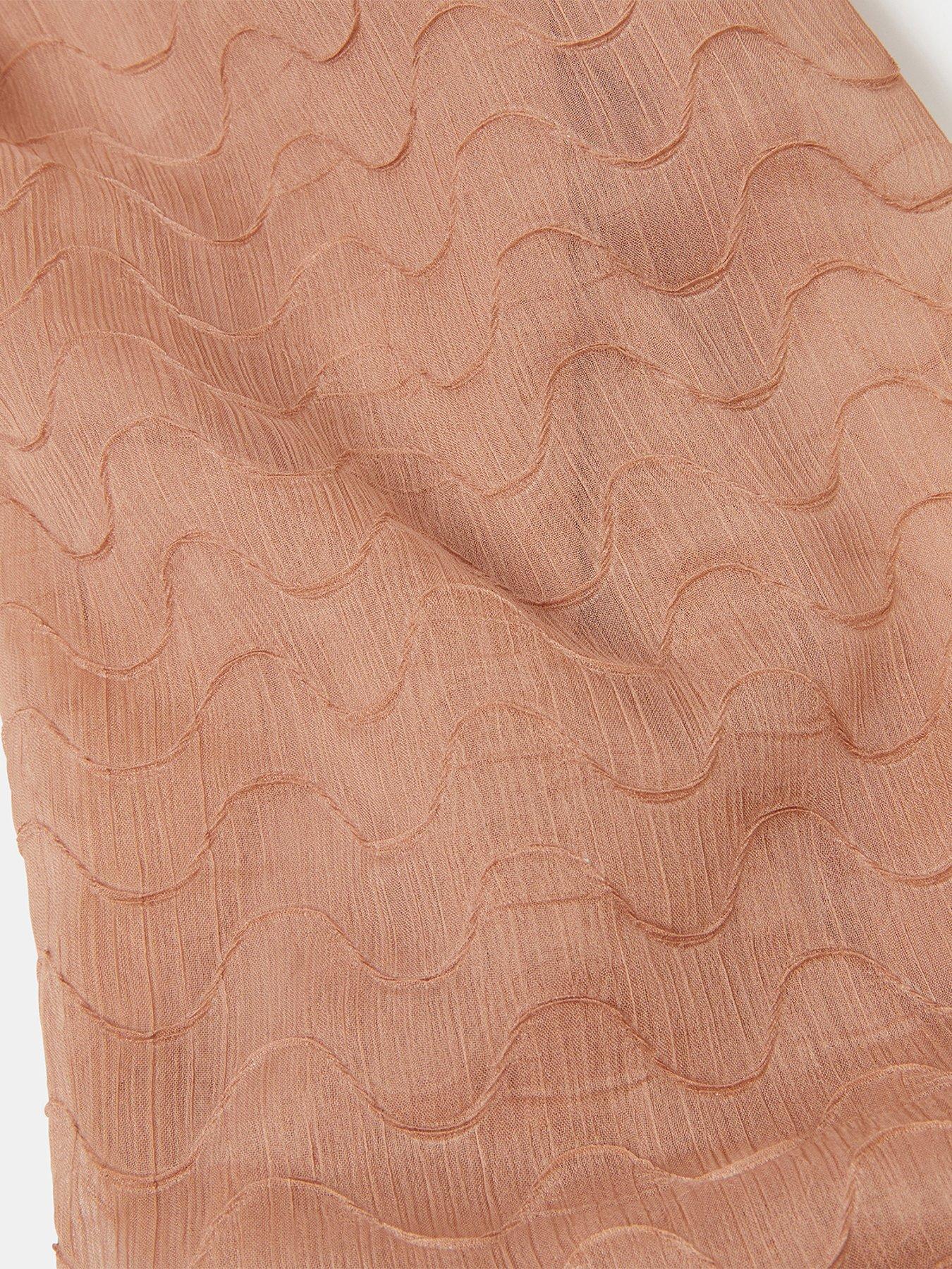 accessorize-lightweight-wave-stitch-scarfback