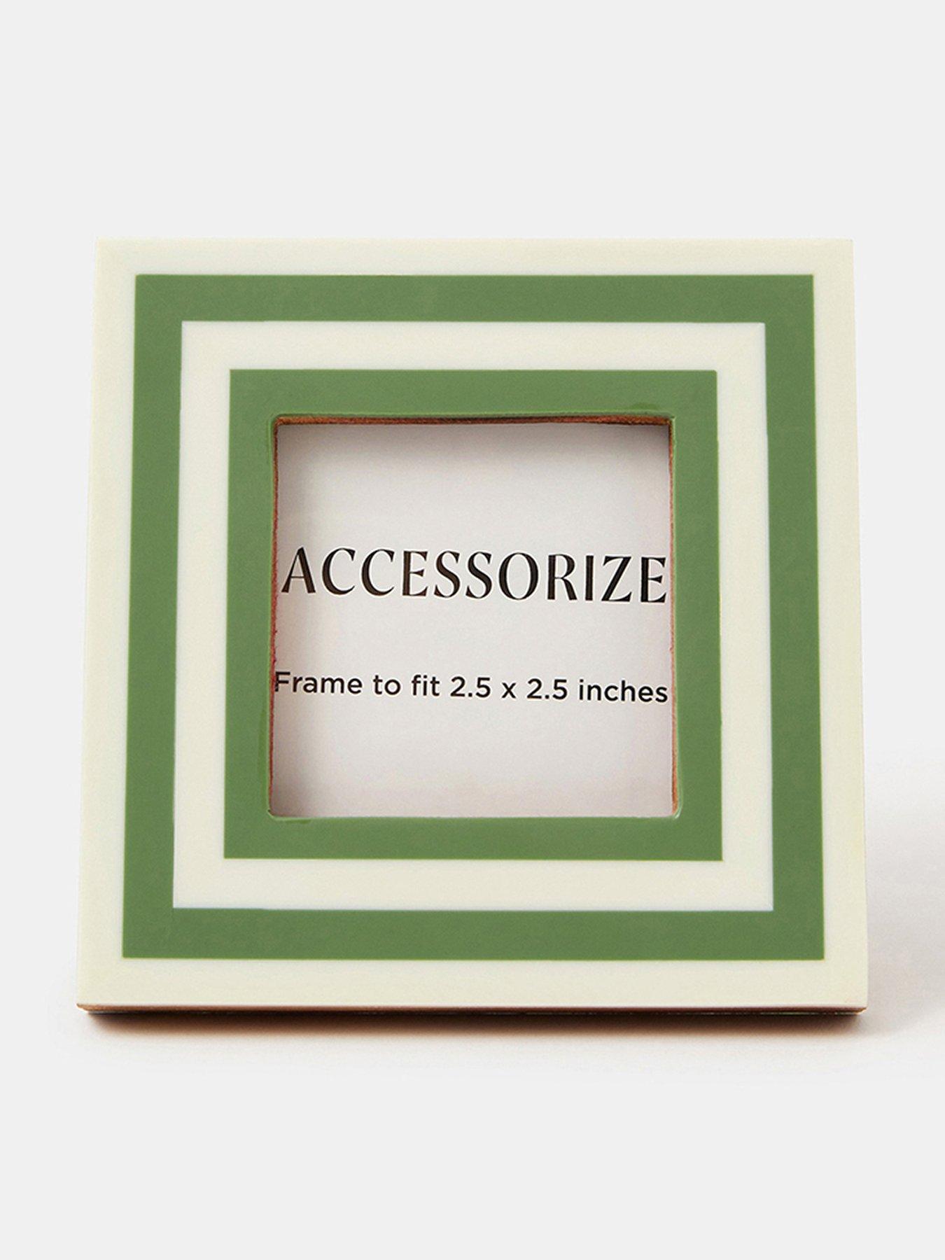accessorize-stripe-photo-frame-25-x-25front