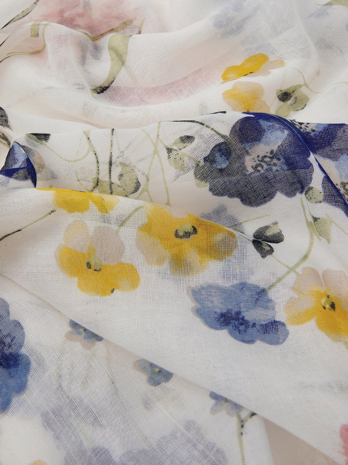 accessorize-lightweight-gardenia-print-scarfback