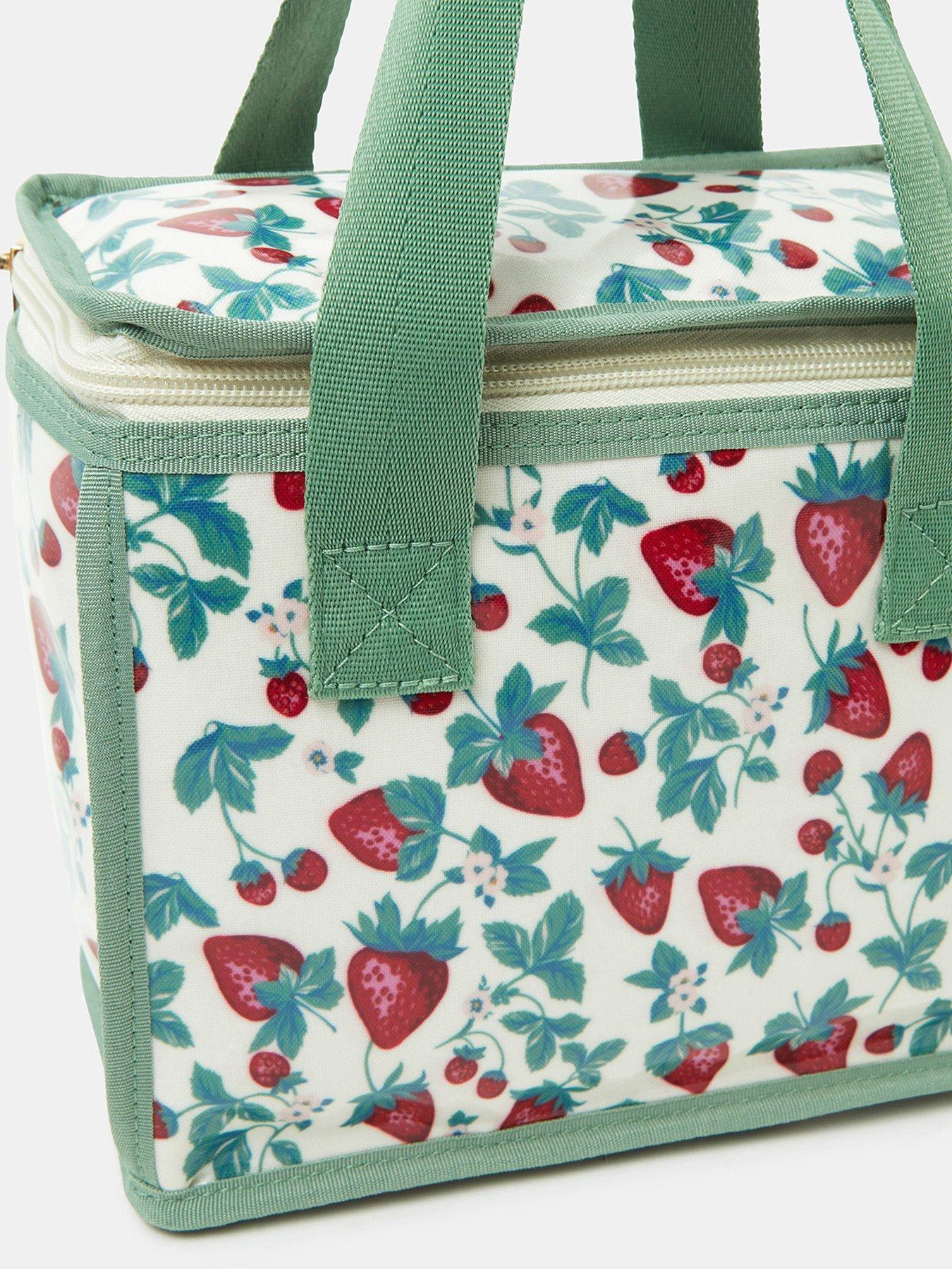 accessorize-strawberry-print-lunch-bagdetail