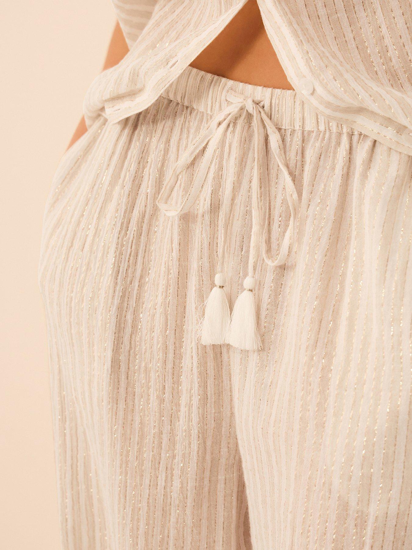 accessorize-shimmer-stripe-tassel-trousersoutfit