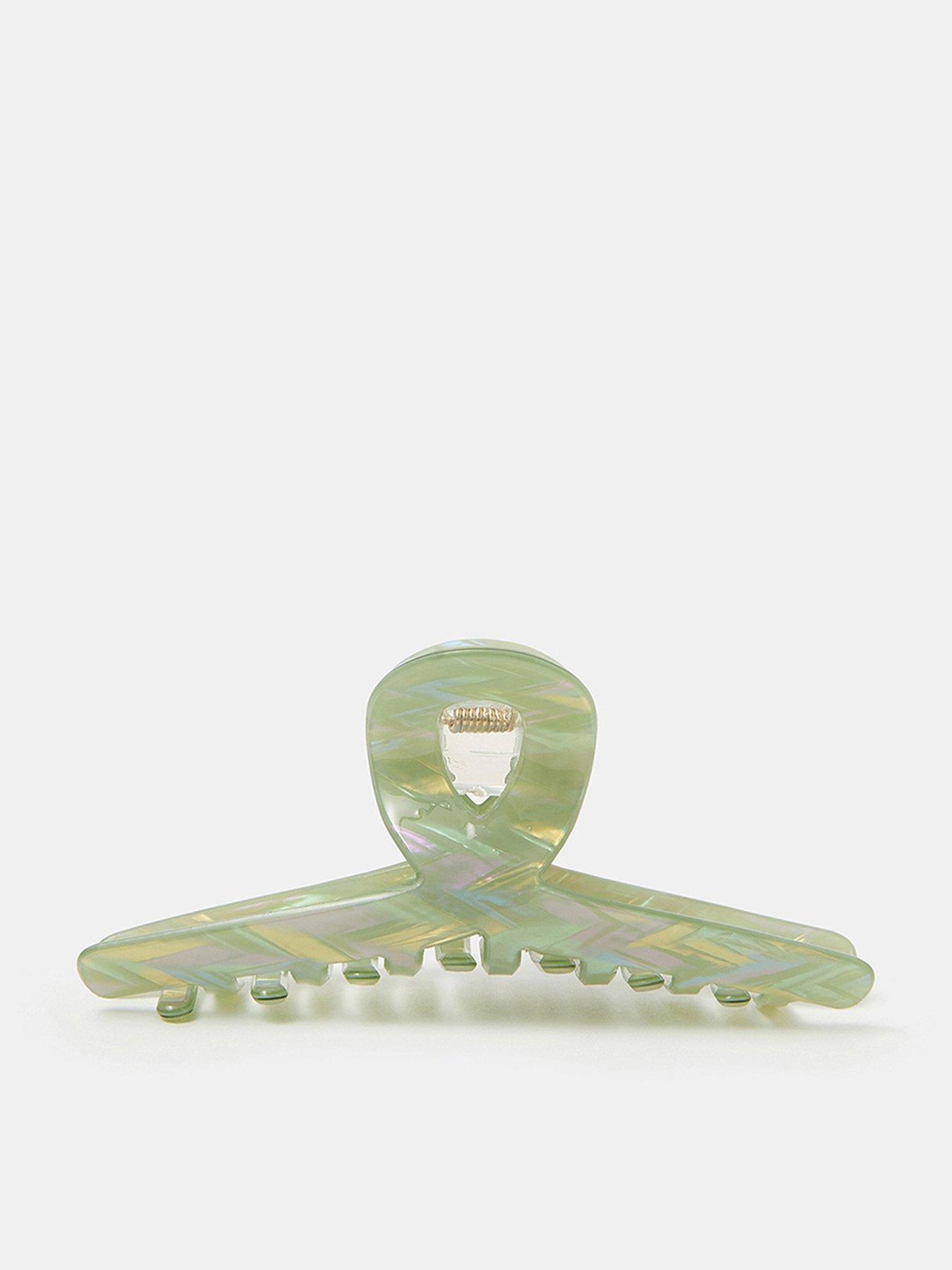 Image 1 of 3 of Accessorize Shimmer Twist Claw Clip