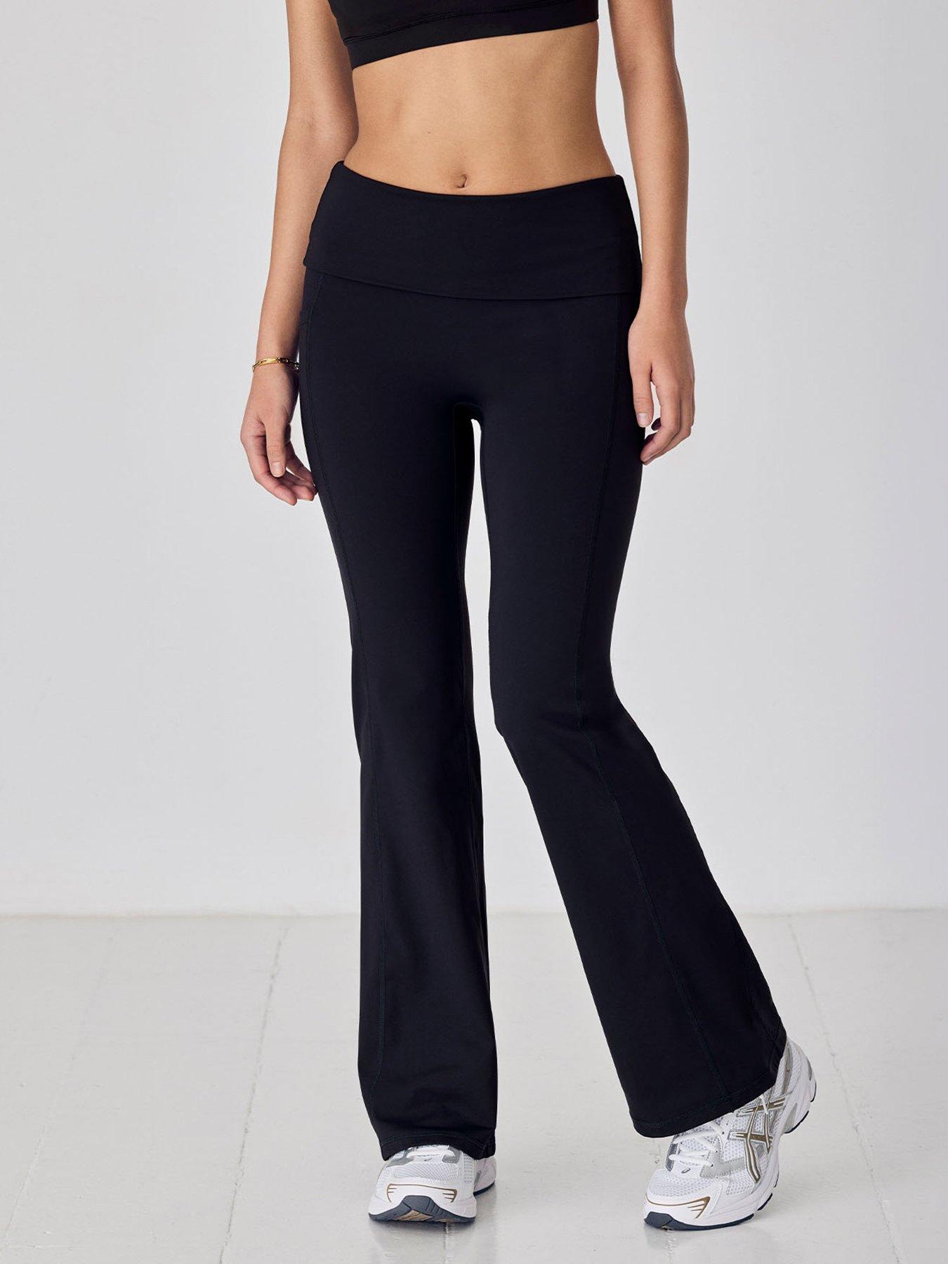 CHELSEA PEERS Chelsea Peers Softsculpt Folded Waist Flared Leggings - Black