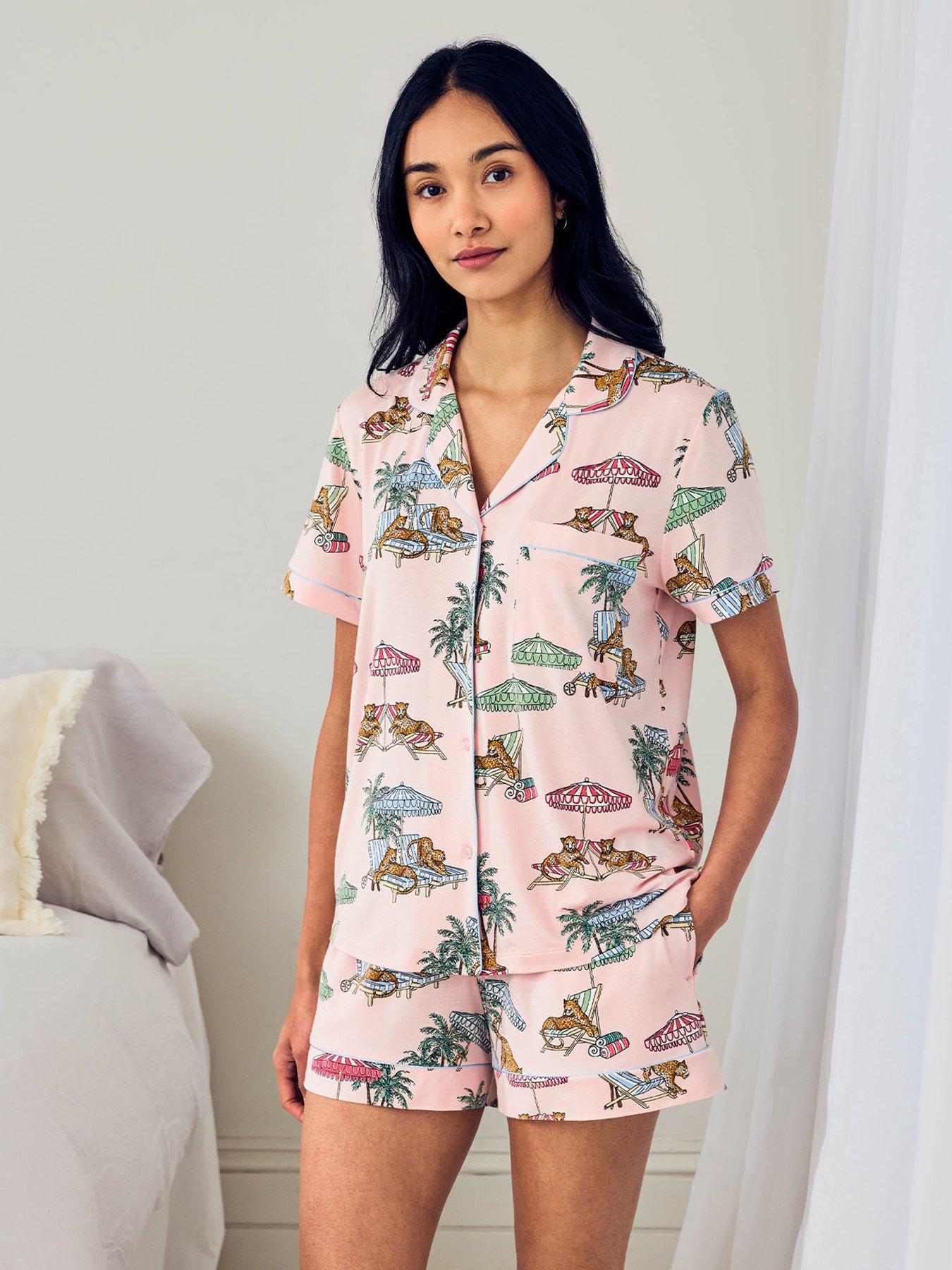 CHELSEA PEERS Chelsea Peers Modal Lounging Leopards Print Short Pyjama Set