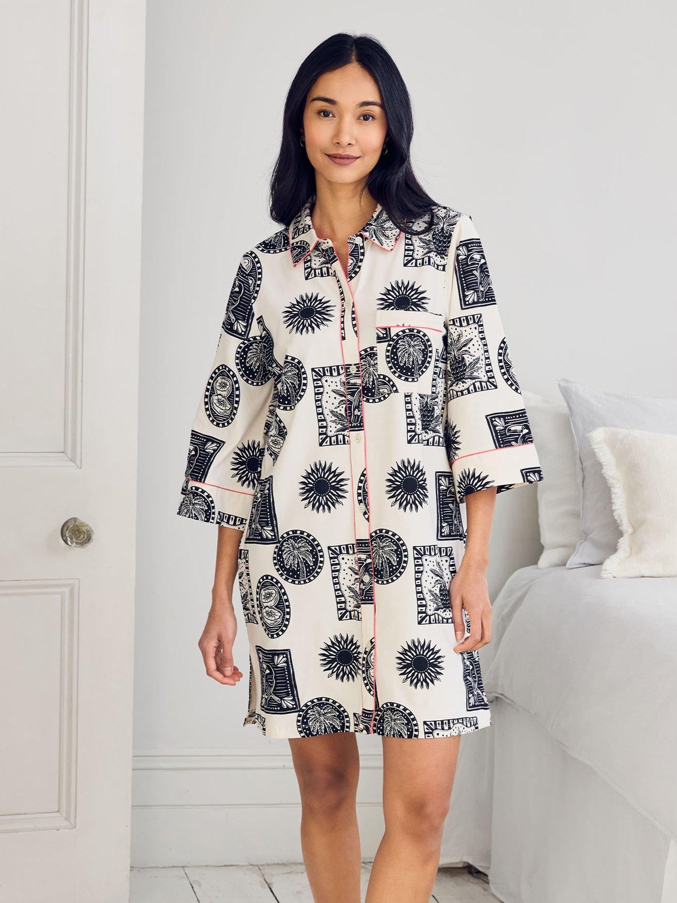 CHELSEA PEERS Organic Cotton Stamp  &  Tile Print Nightshirt - Print