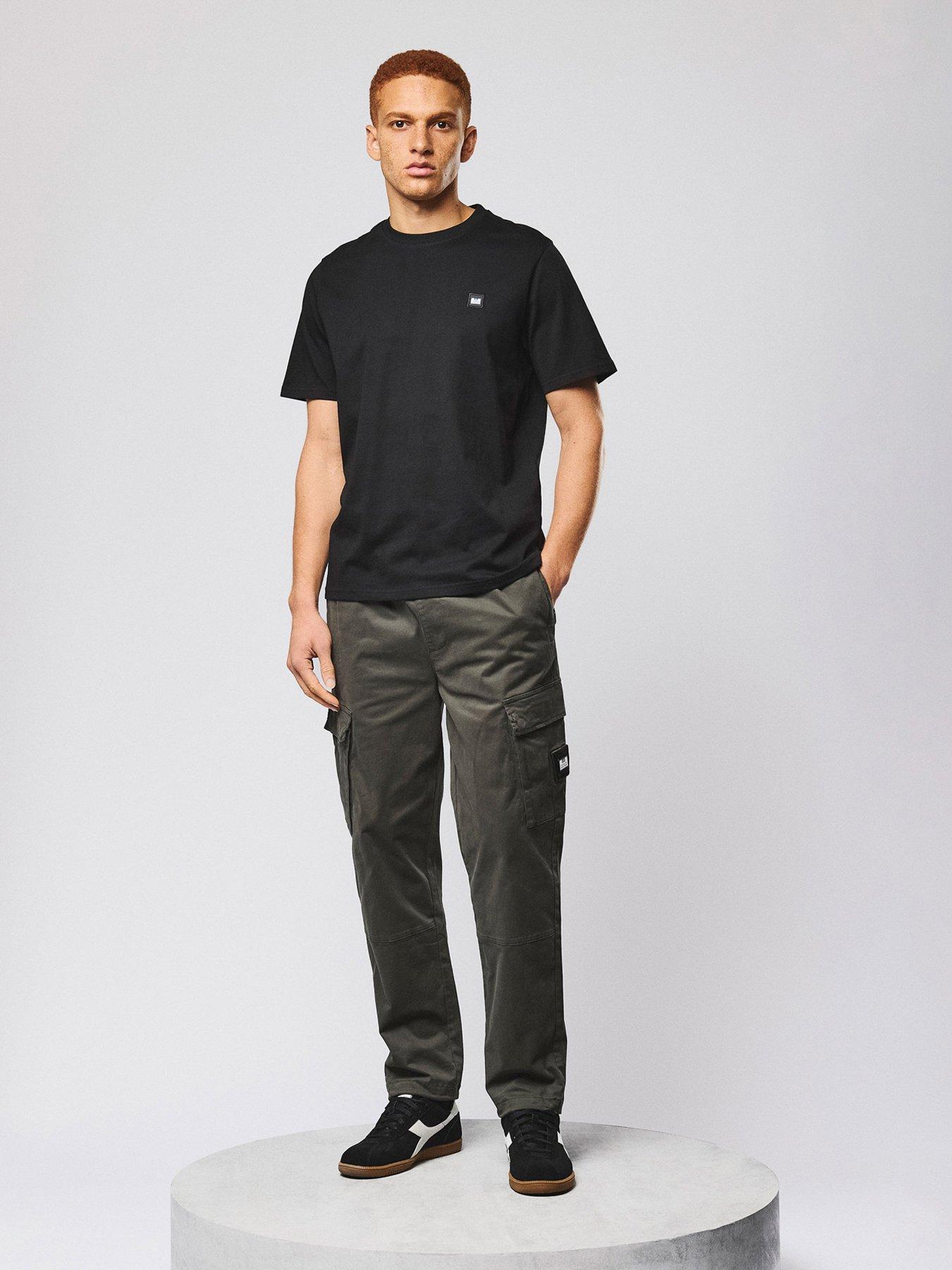 Image 2 of 5 of Weekend Offender Weekend Offender Brooklands Classic Badge T-shirt - Black