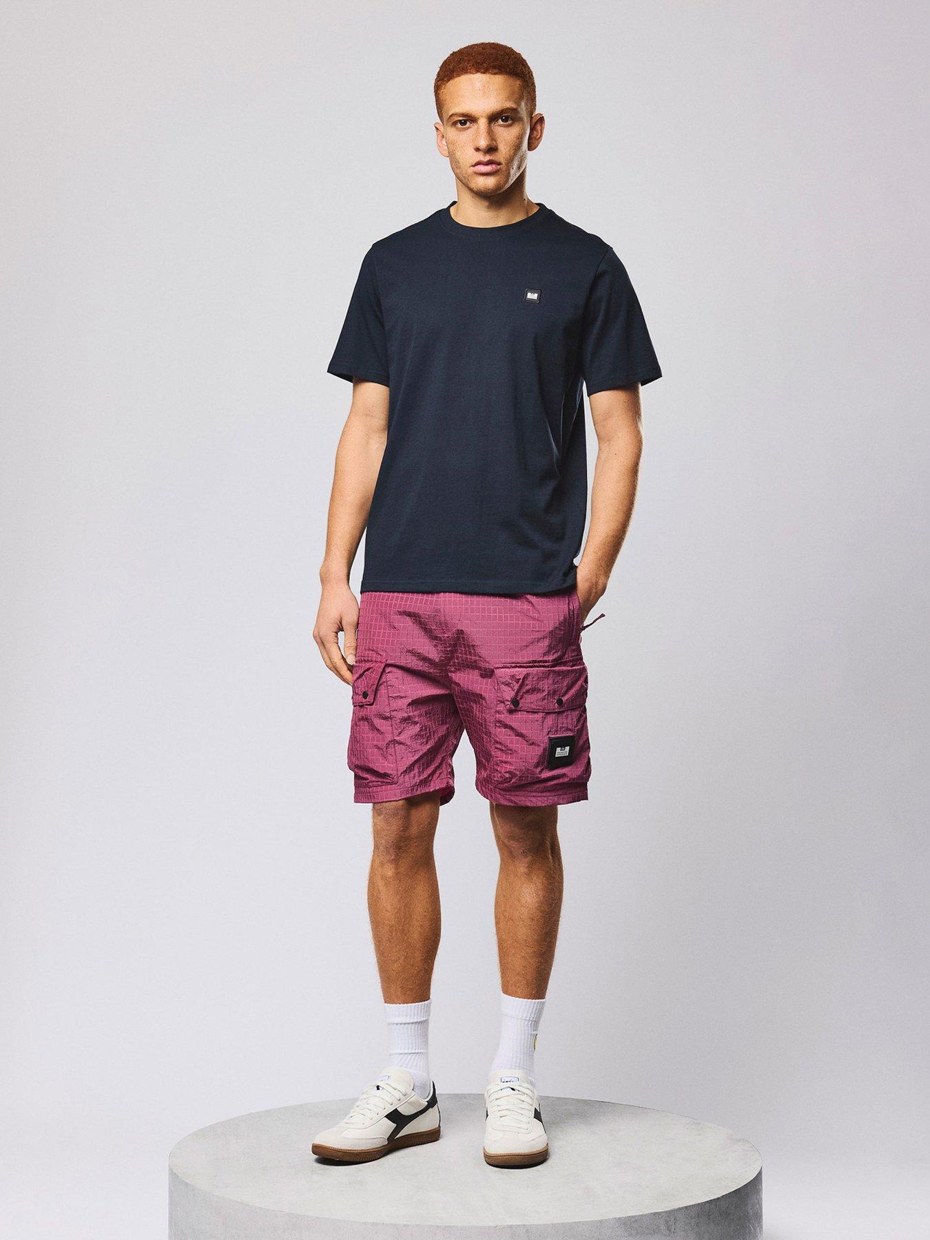 Image 2 of 5 of Weekend Offender Weekend Offender Brooklands Classic Badge T-shirt - Navy