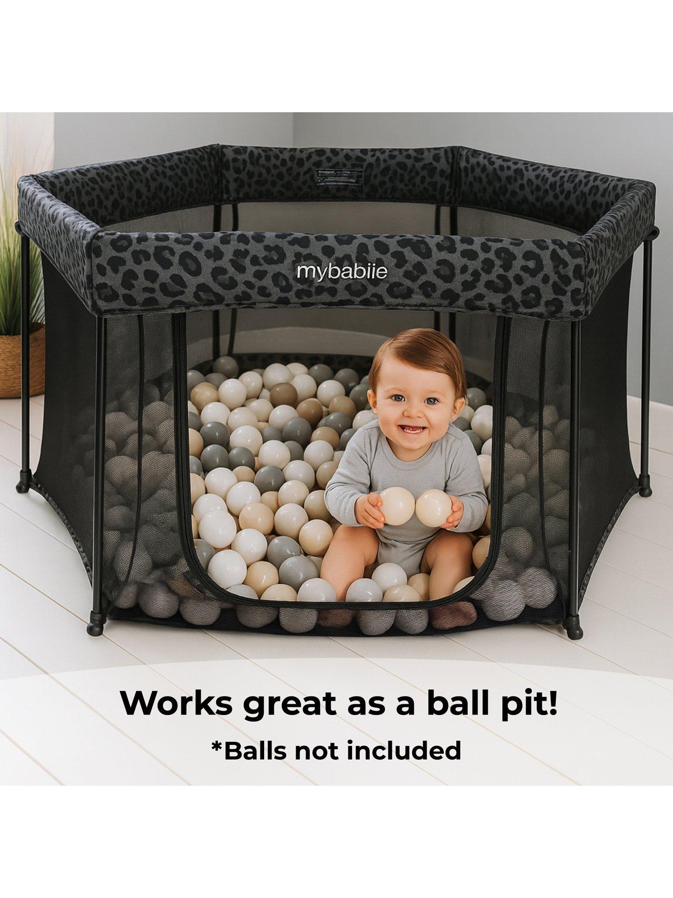my-babiie-foldable-baby-playpen-grey-leopardoutfit