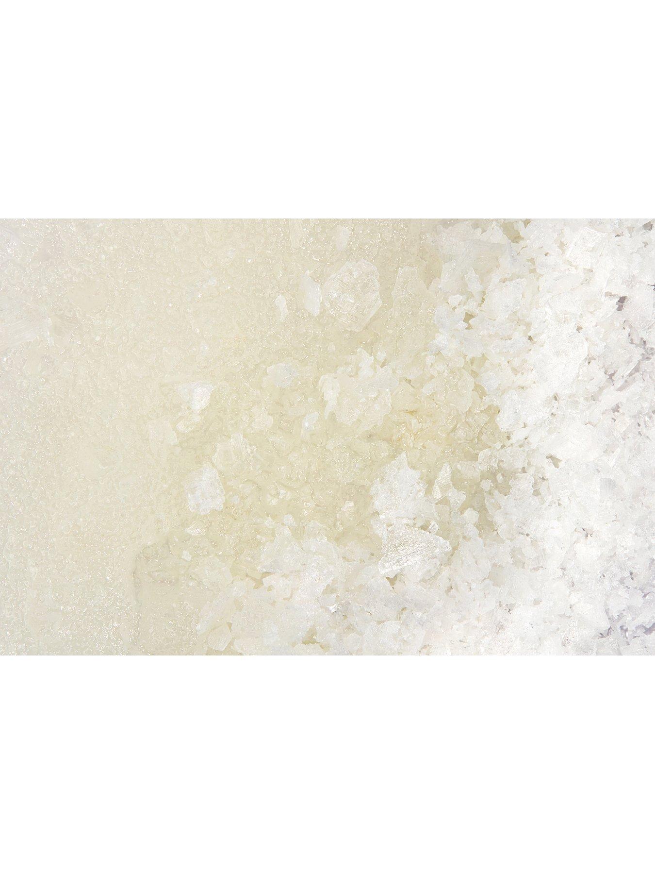 Image 5 of 7 of ESPA Detoxifying Salt Scrub 500g