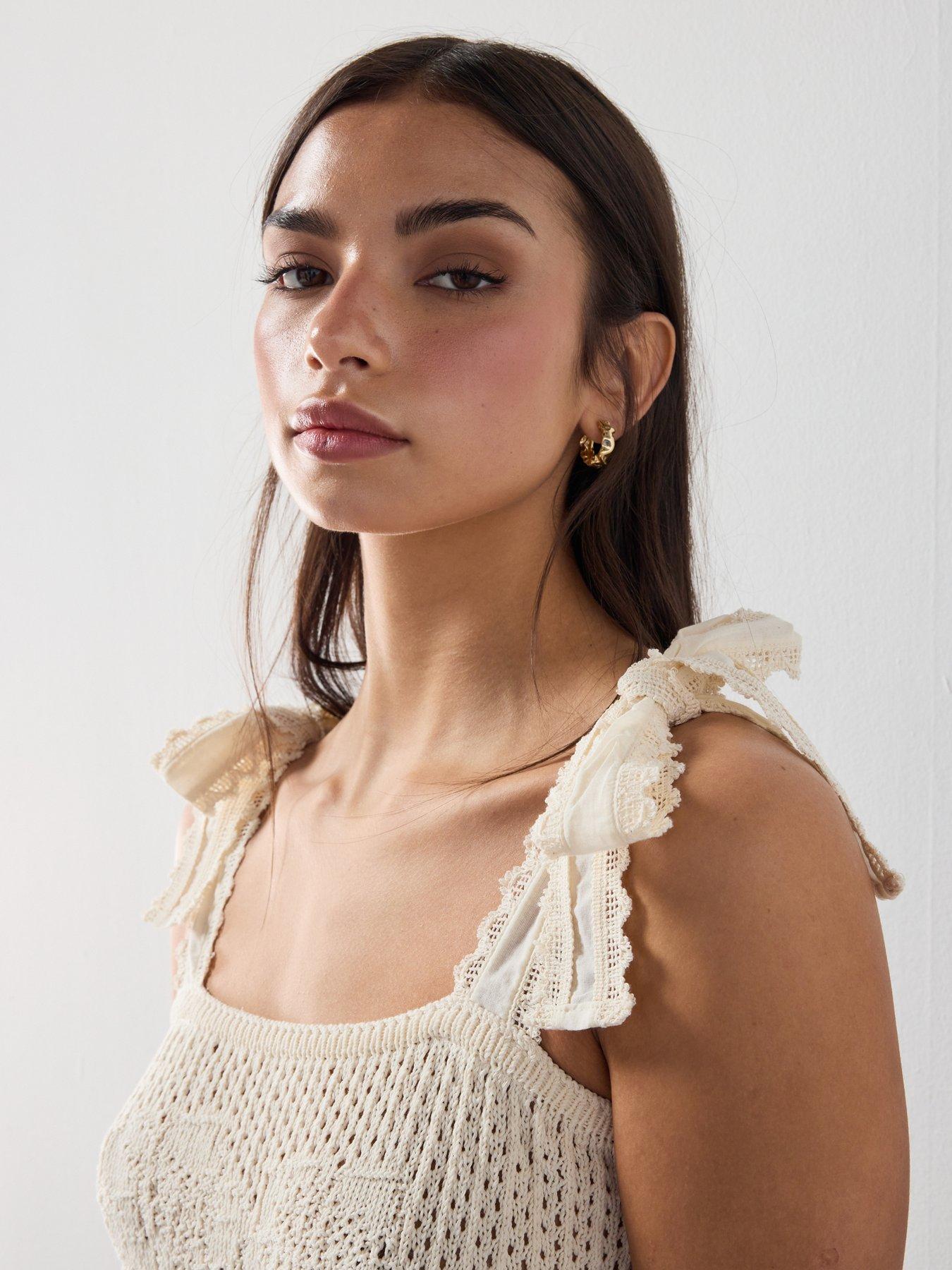 Image 4 of 6 of Mango Openwork Knitted Top With Bows - Cream - Beige