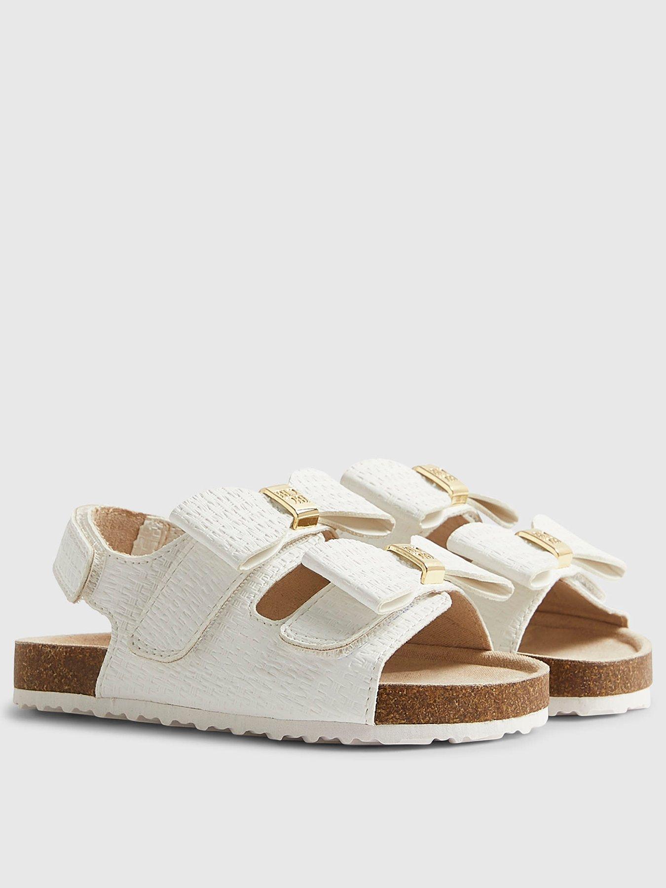 Image 3 of 5 of River Island Mini Girls Bow Footbed Sandals - White