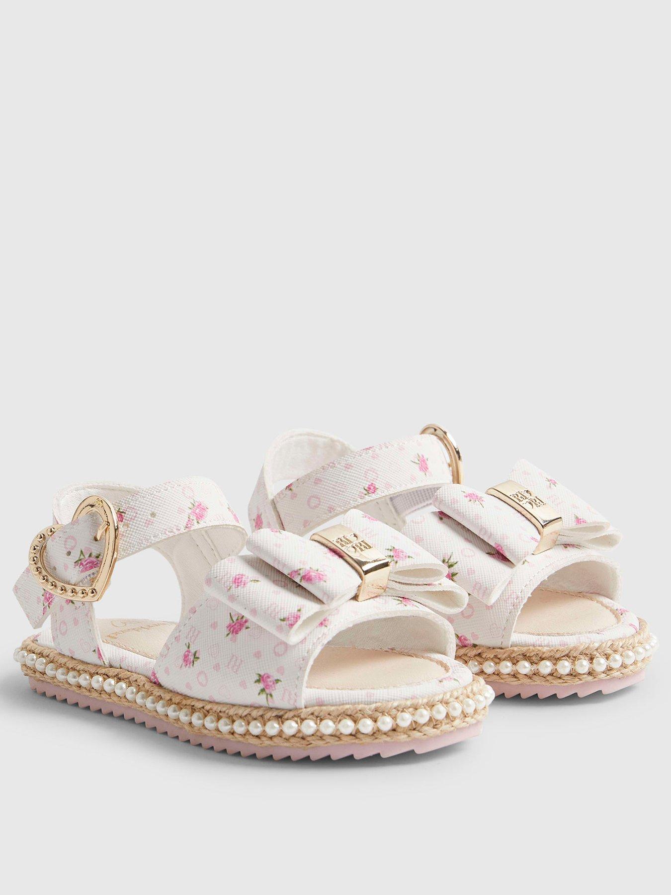 Image 2 of 5 of River Island Mini Girls Ditsy Rose Bow Sandals - White