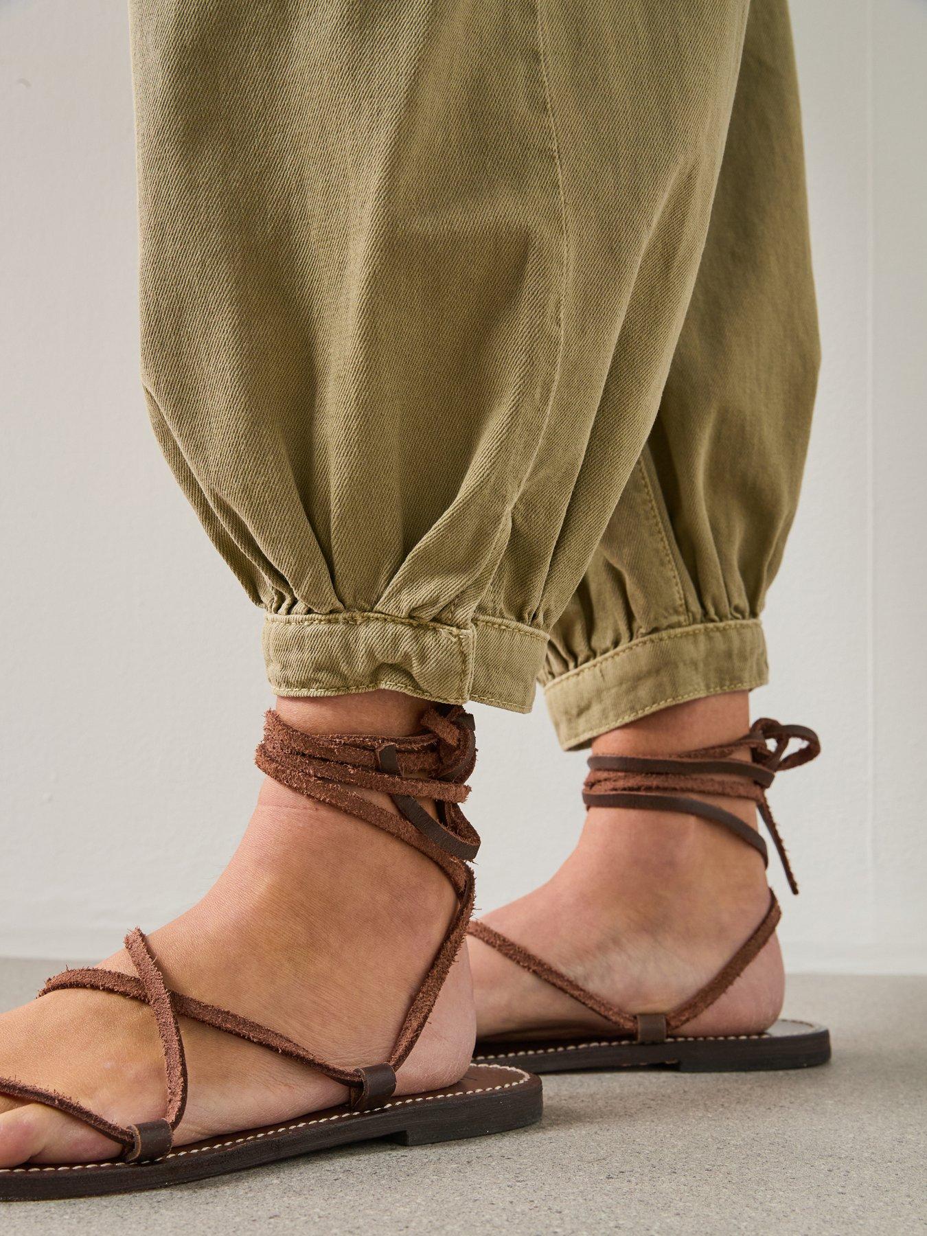 Image 4 of 6 of Mango Baggy Mid-rise Jeans - khaki