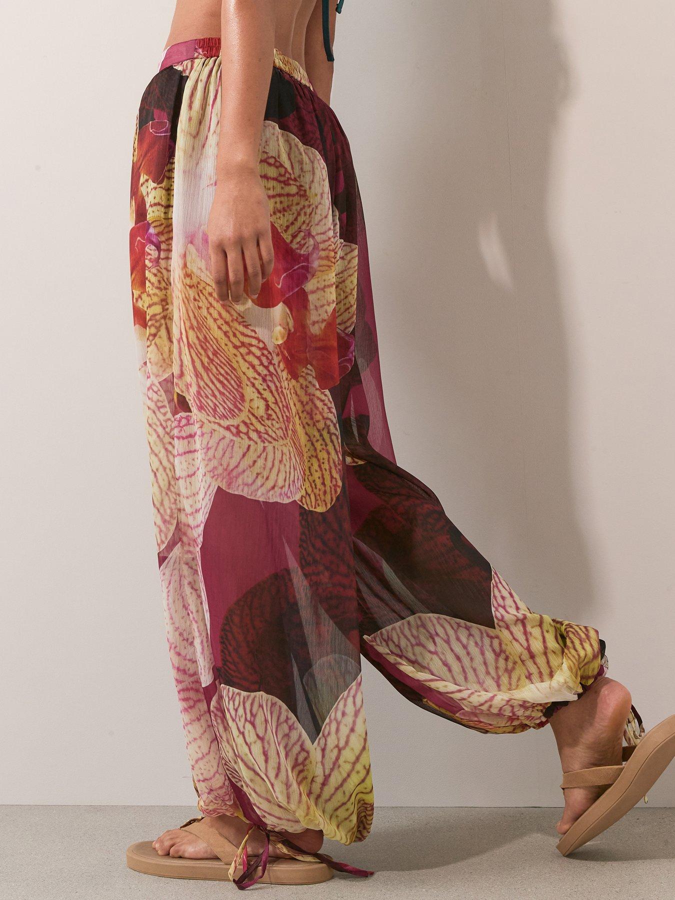 Image 2 of 6 of The Very Collection Floral Balloon Beach Trousers - Multi