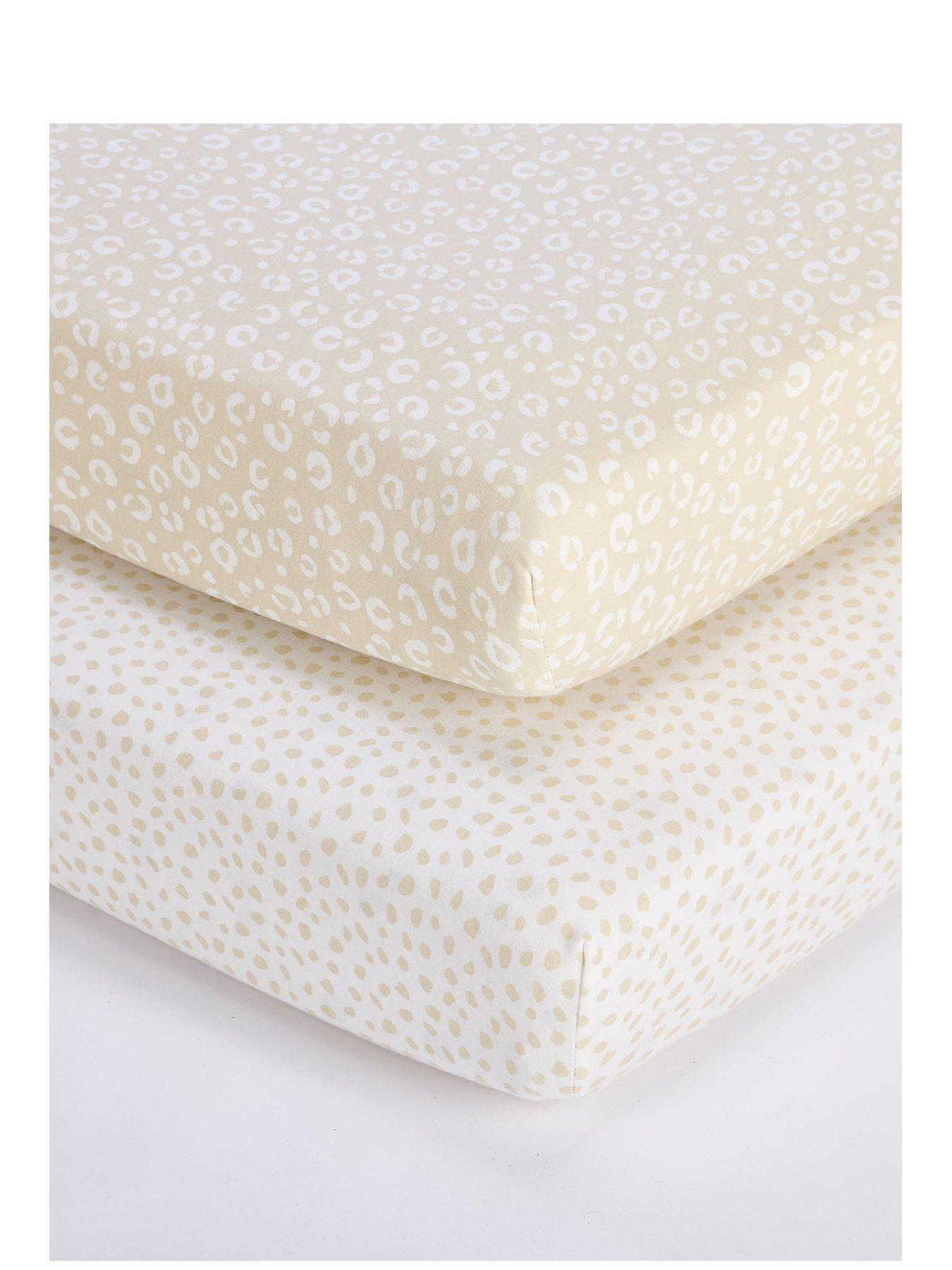 tutti-bambini-bedside-crib-fitted-sheets-2-pack-love-catsstillFront