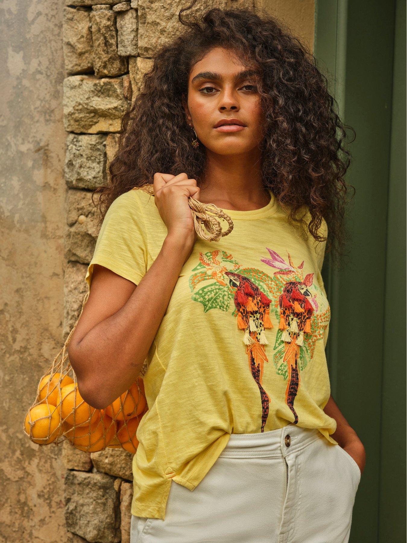 FatFace Parrot Graphic - Yellow