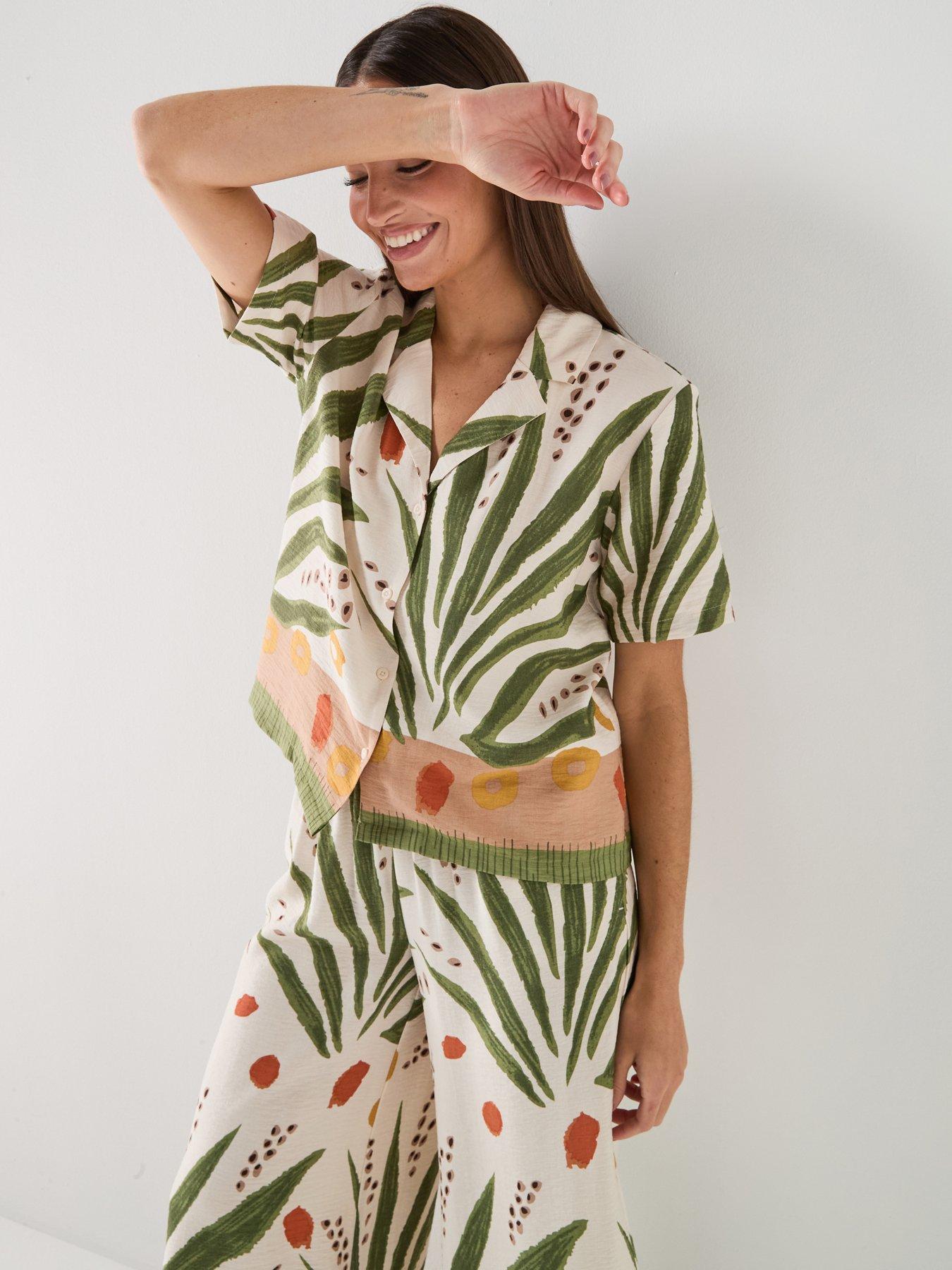 Image 1 of 6 of JDY Jdynellie S/S Loose Shirt Wvn - Cream