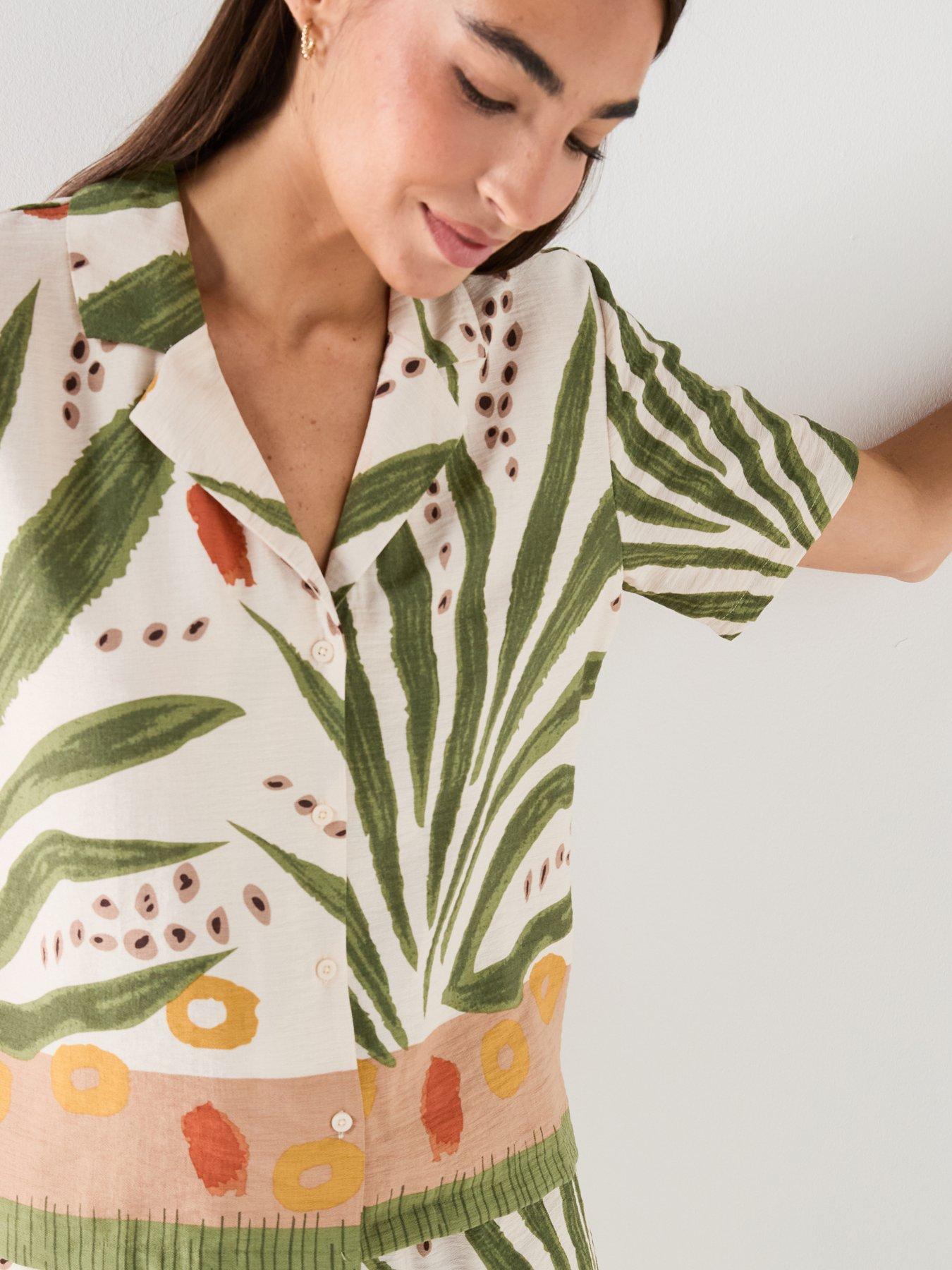 Image 4 of 6 of JDY Jdynellie S/S Loose Shirt Wvn - Cream