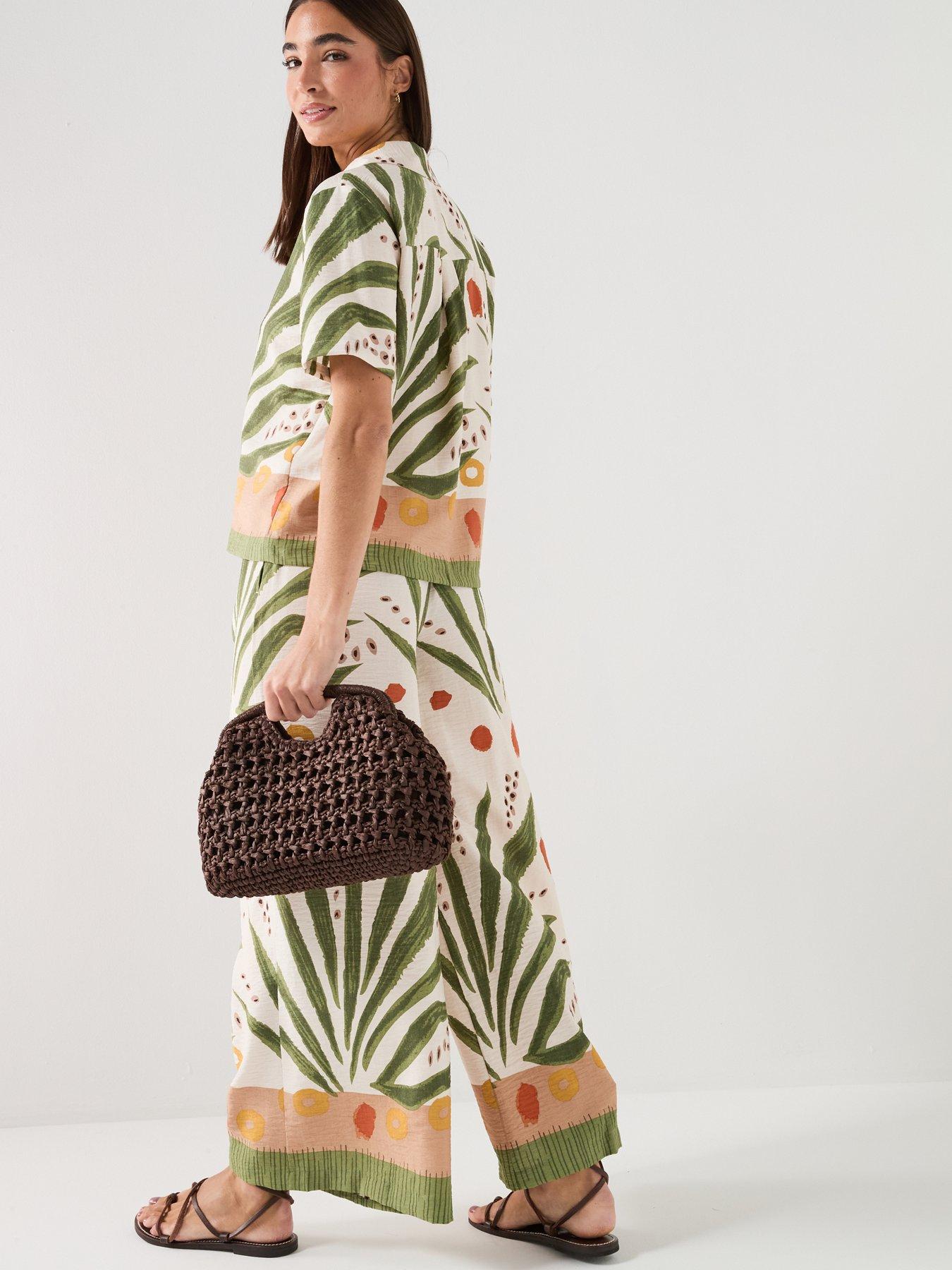 Image 6 of 6 of JDY Jdynellie S/S Loose Shirt Wvn - Cream