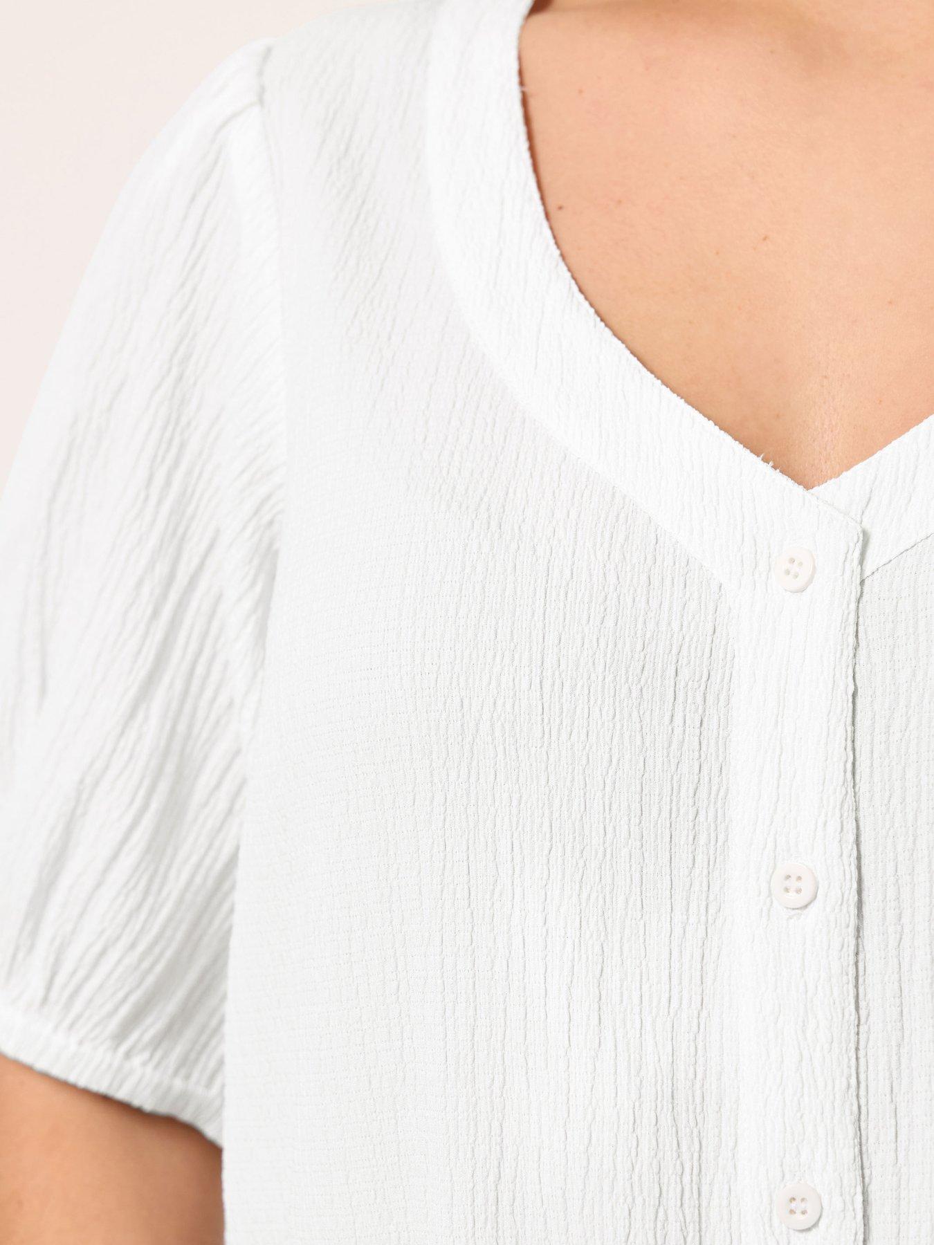yours-curve-button-textured-short-sleeve-blouseoutfit