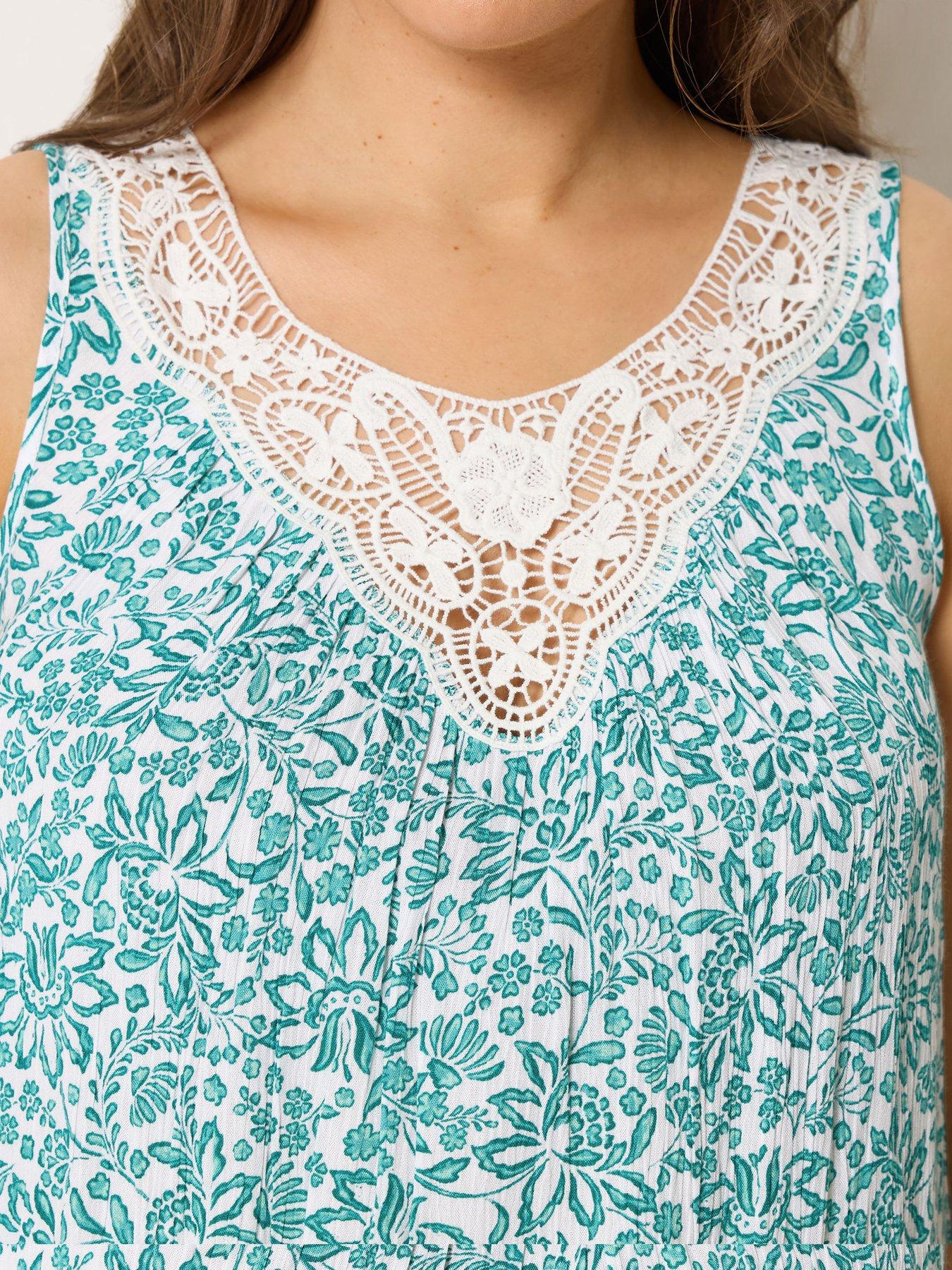 Image 4 of 5 of Yours Curve Sleeveless Gypsy Vest - Green