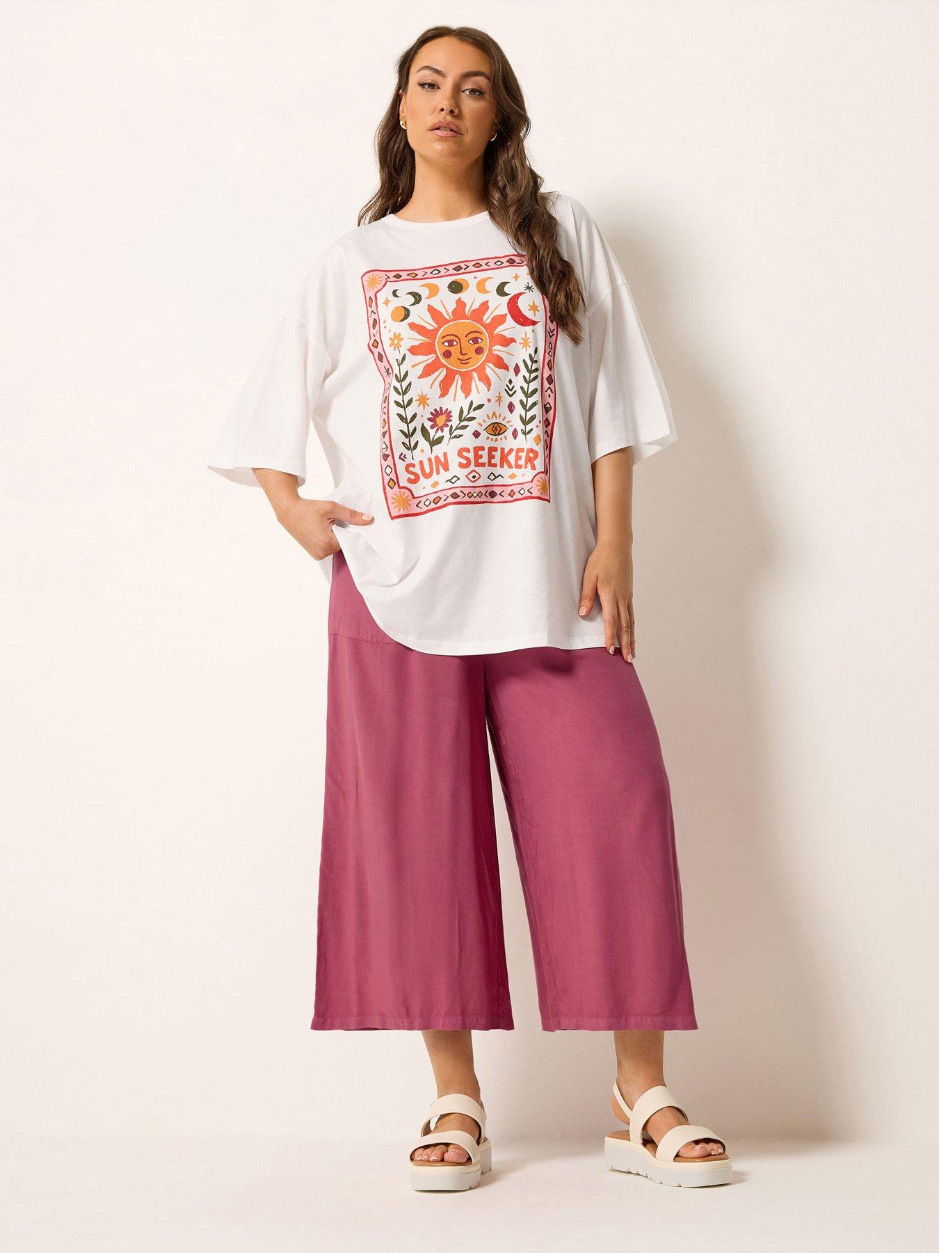 Image 3 of 4 of Yours Curve Placement Boxy T-shirt