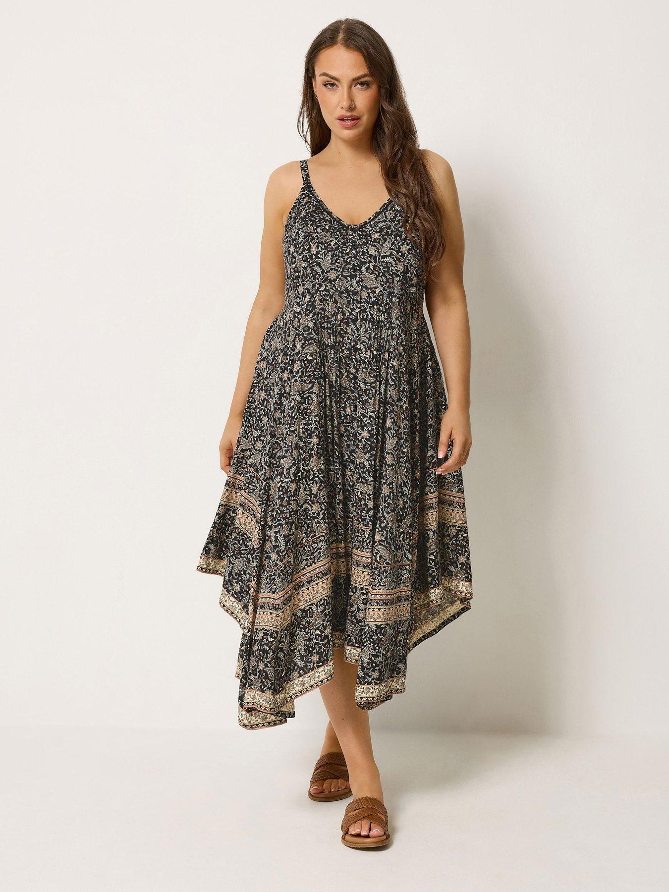 Image 1 of 5 of Yours Curve Hanky Hem Dress - Black