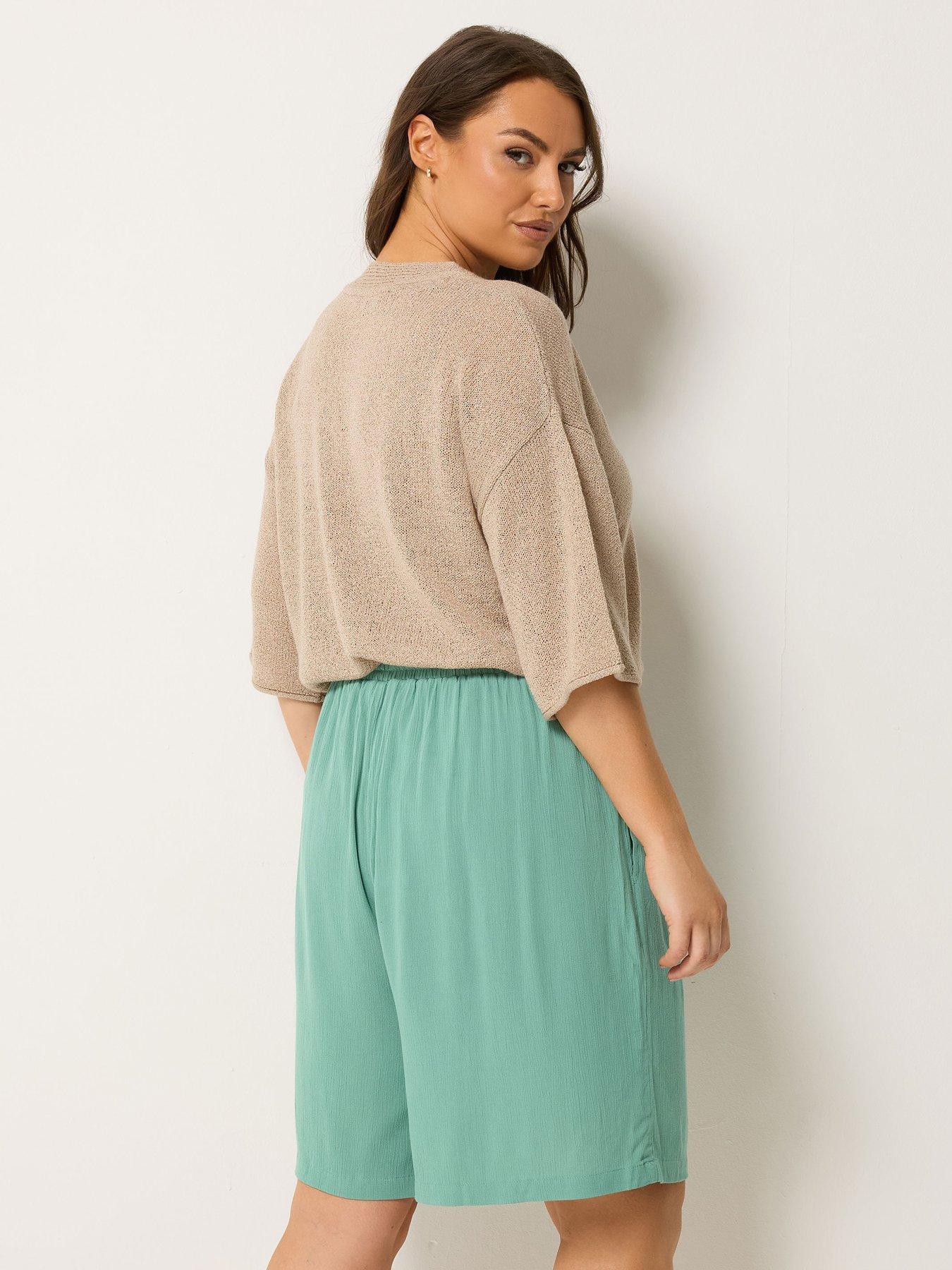 Image 2 of 4 of Yours Curve Scallop Front Trim Shorts - Green