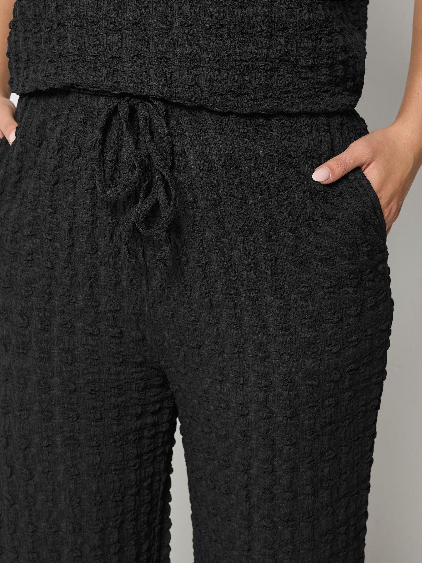 Image 4 of 4 of Yours Curve Bubble Top &amp; Trouser Set - Black