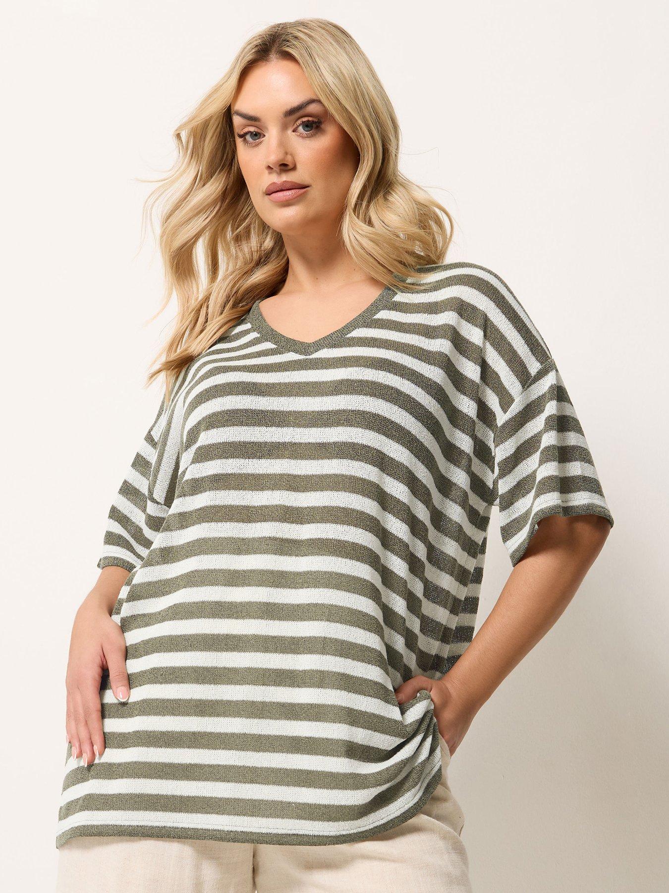 Image 1 of 5 of Yours Curve V-Boxy Knitted T-Shirt - Green