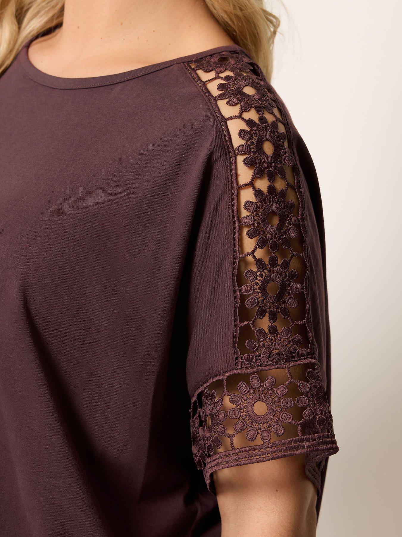 Image 4 of 5 of Yours Curve Boxy Crochet T-Shirt - Brown