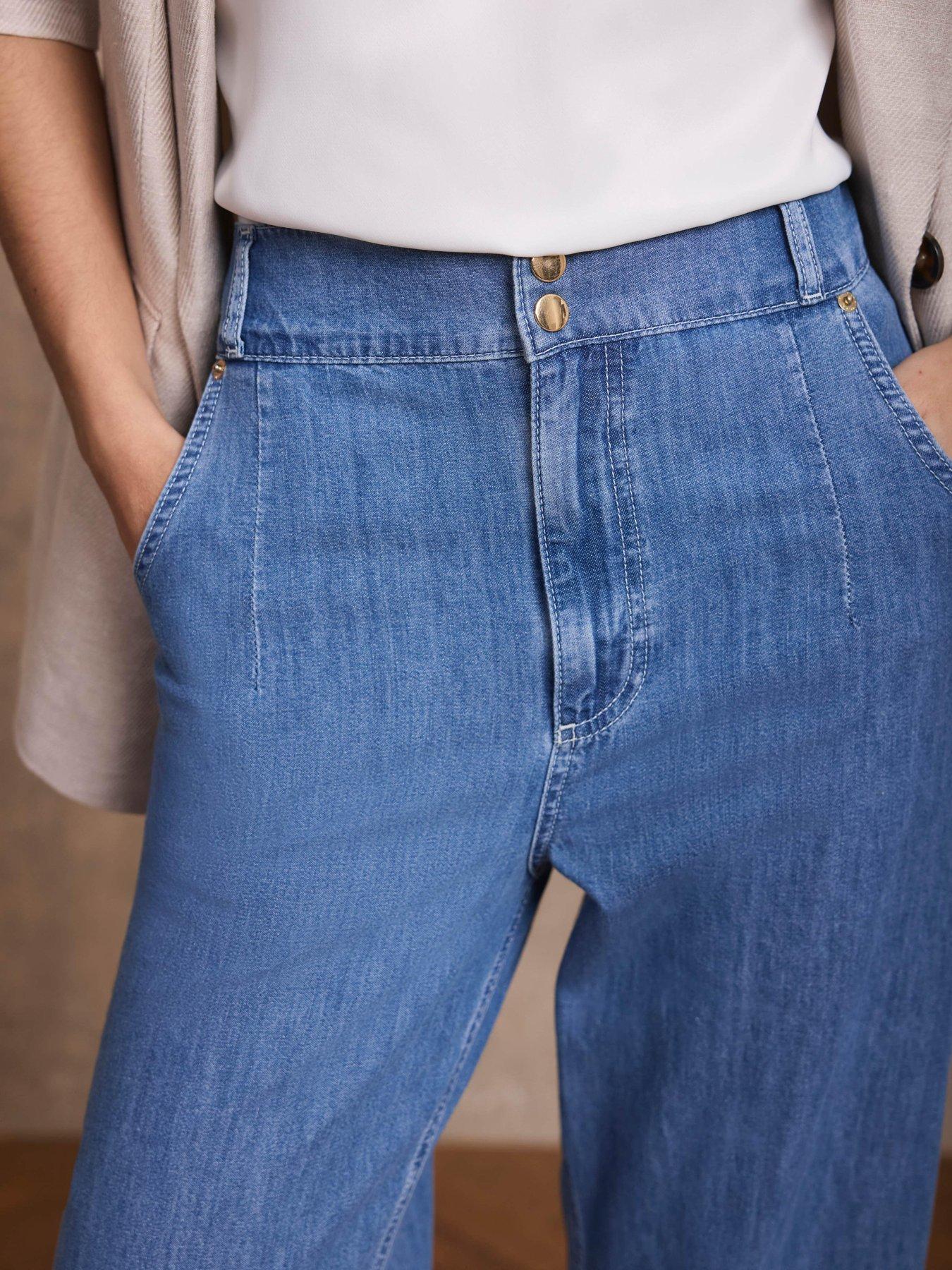 mint-velvet-mid-indigo-soft-balloon-jeanoutfit