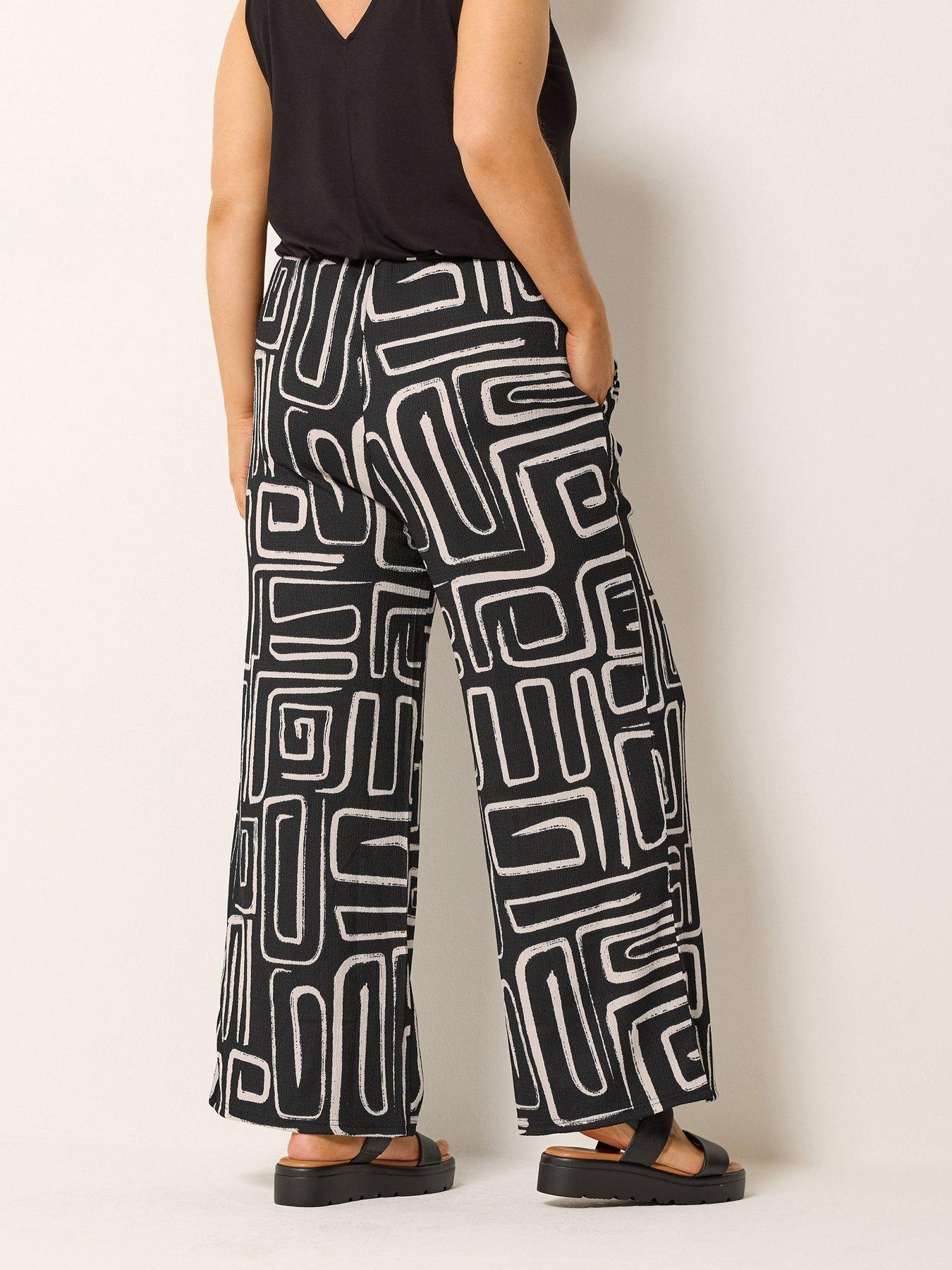 yours-curve-crinkle-wide-leg-co-ordstillFront