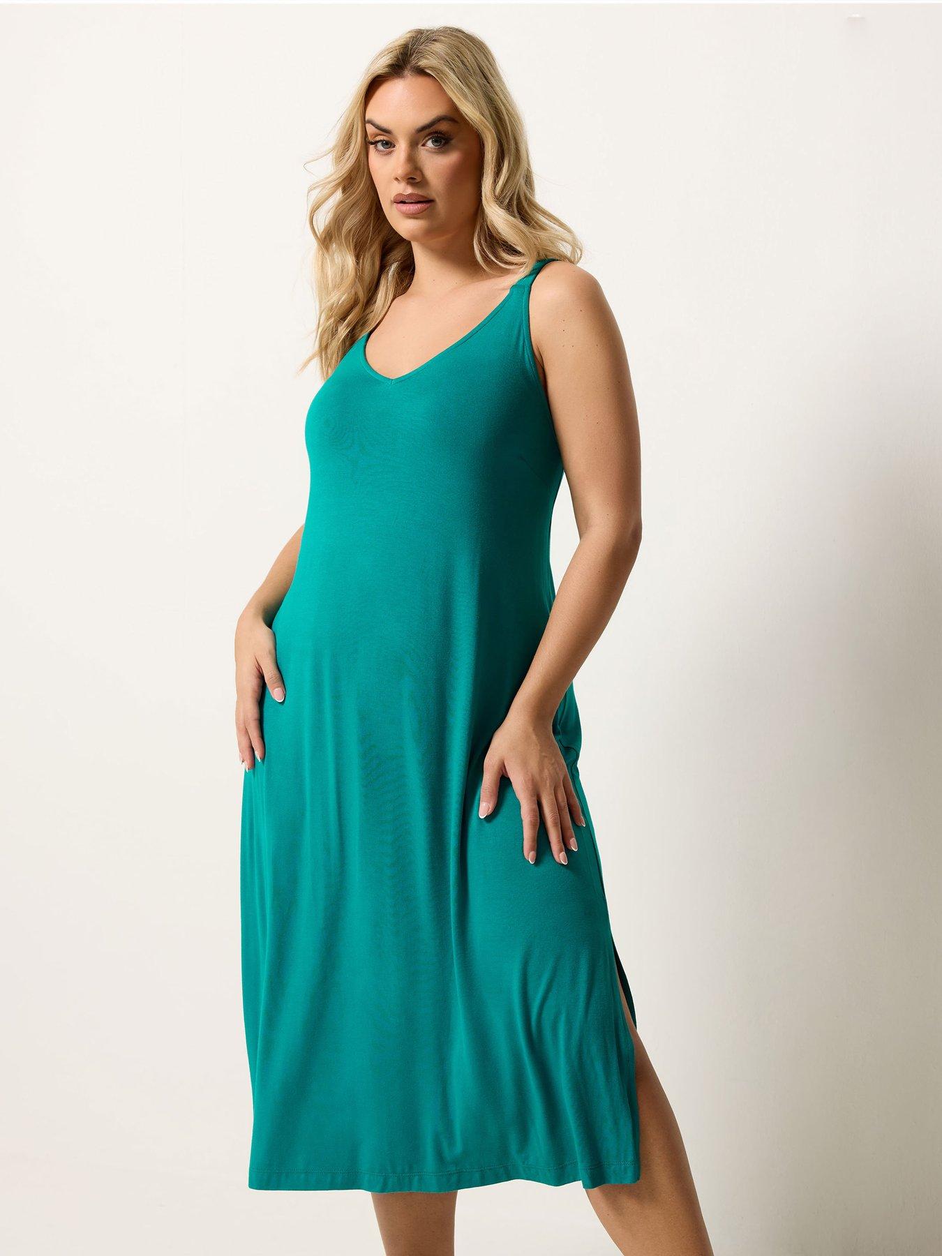 Image 3 of 5 of Yours Curve Throw On Beach Dress