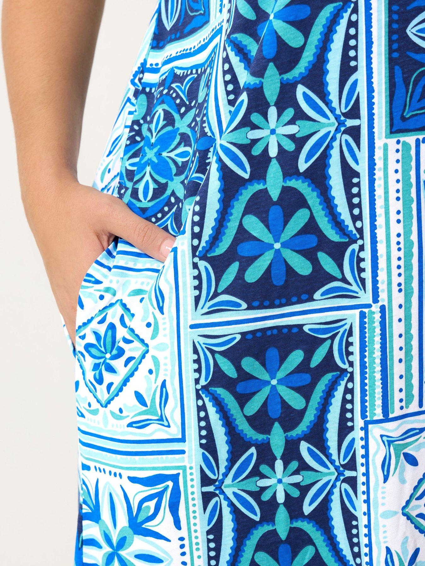 yours-curve-grown-on-tile-print-dressoutfit