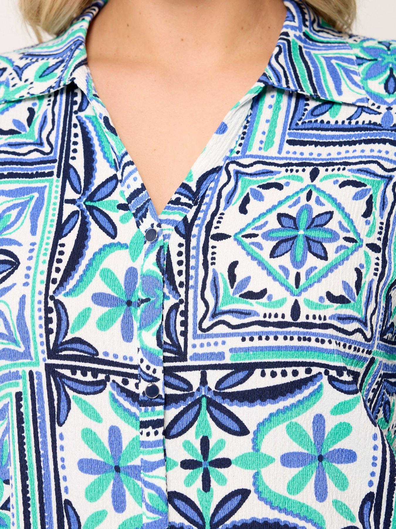 yours-curve-grown-on-tile-print-boxy-shirtoutfit