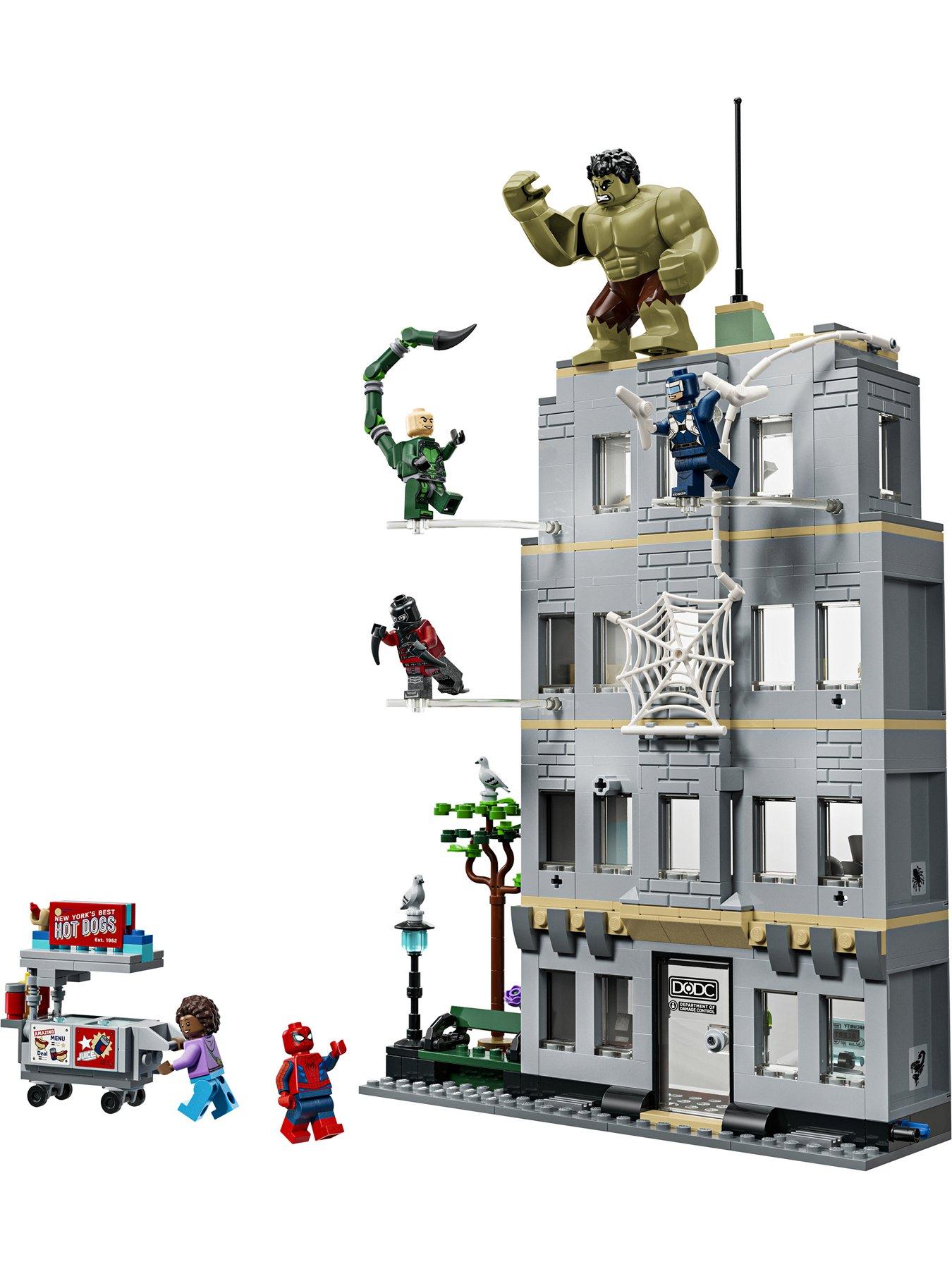 Image 2 of 8 of LEGO Marvel Super Heroes Spider-Man vs. Hulk Epic Clash 76350
