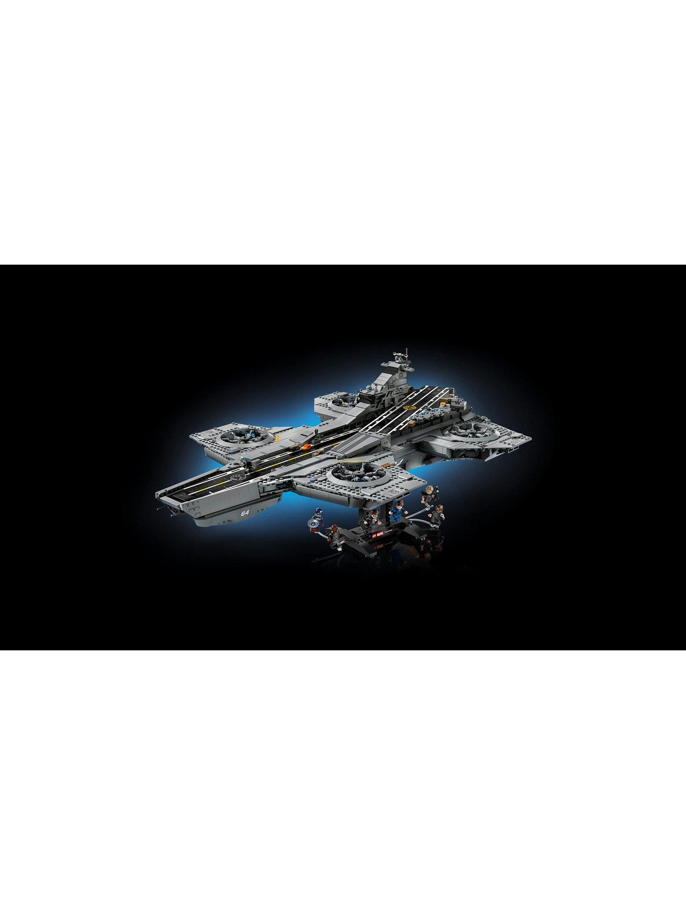 lego-marvel-super-heroes-shield-helicarrier-76354back