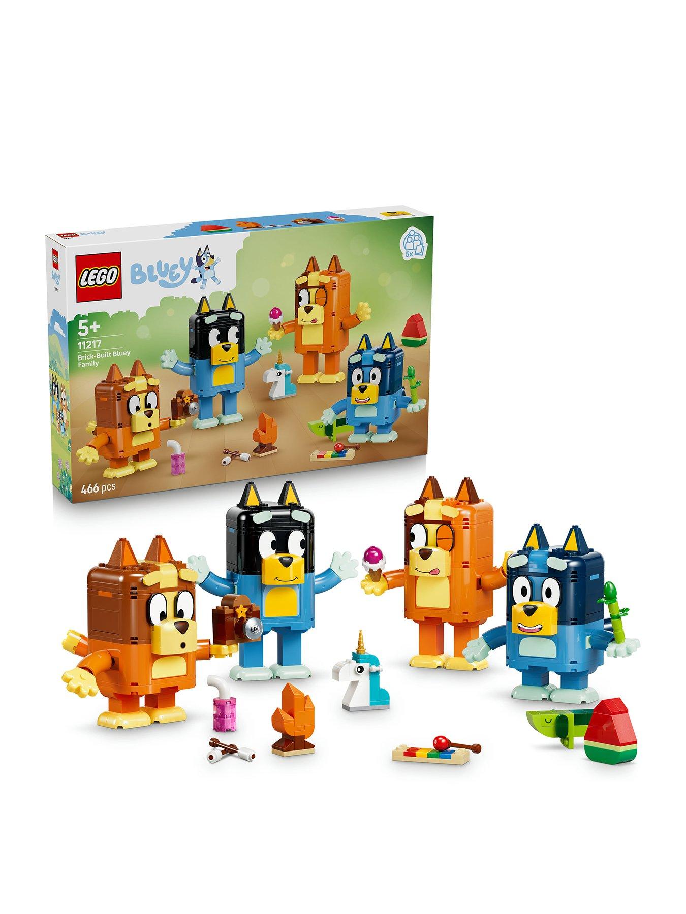 LEGO Bluey Brick-Built Bluey Family 11217