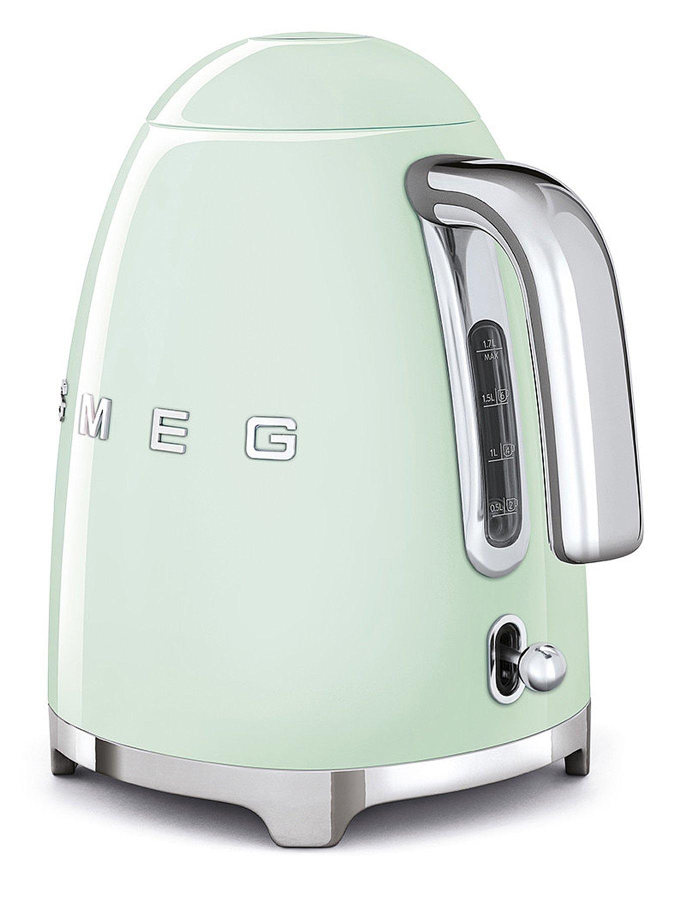 smeg-50s-style-jug-kettle-2-slice-toaster-extra-wide-slots-greenoutfit